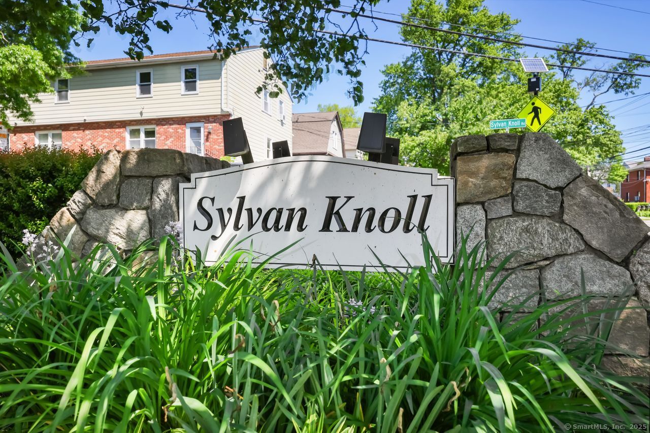 273 Sylvan Knoll