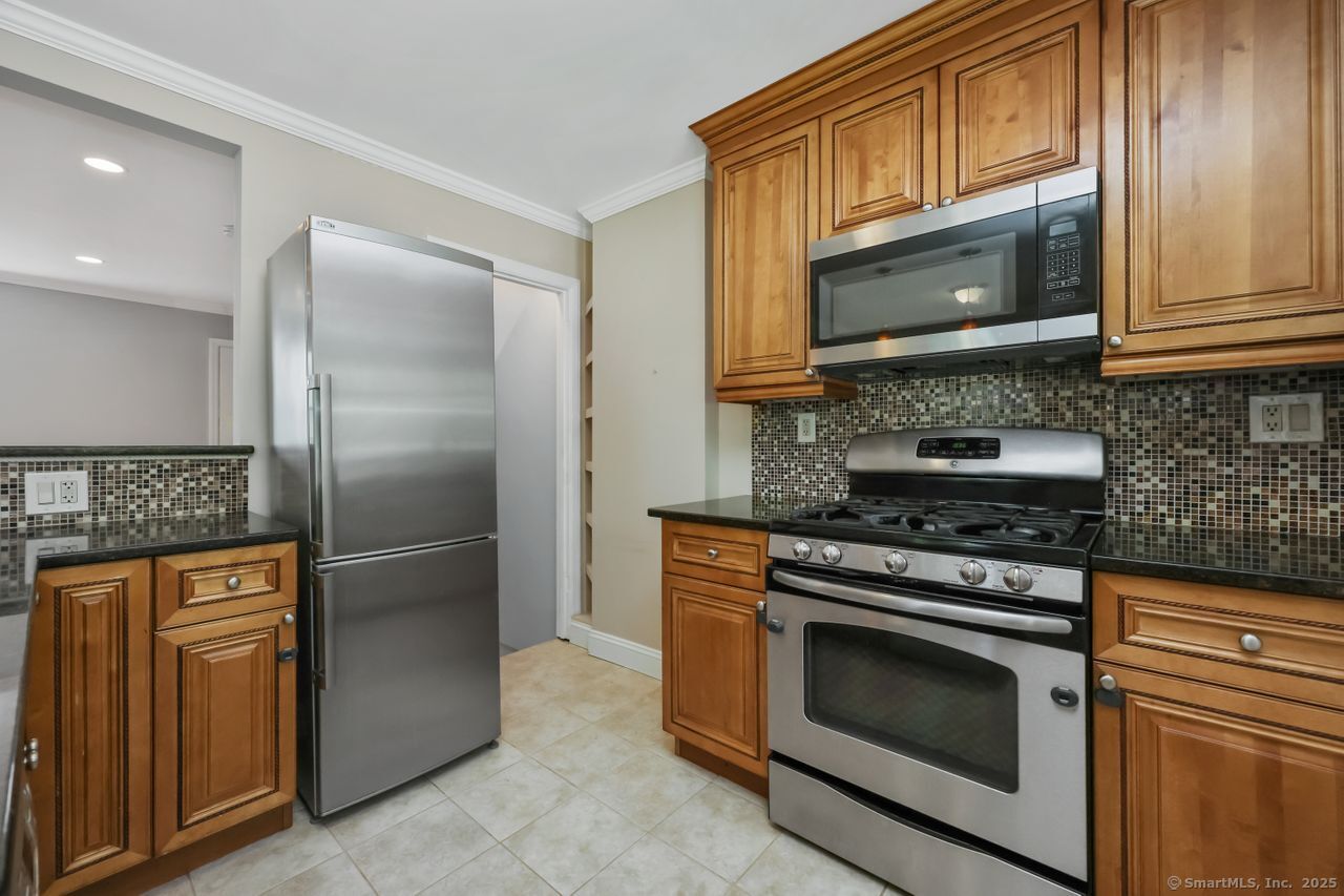 273 Sylvan Knoll