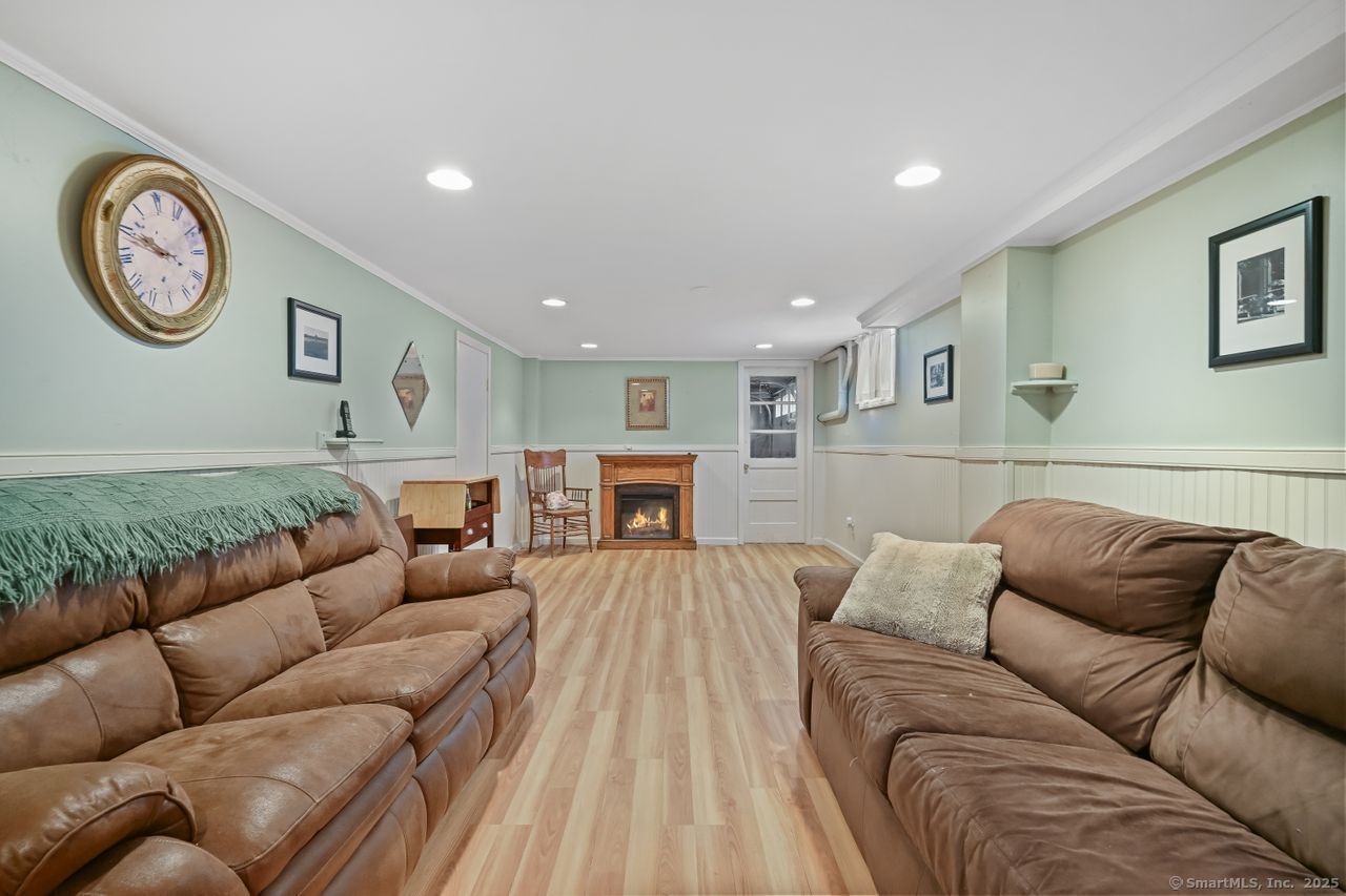 16 Eagle Road