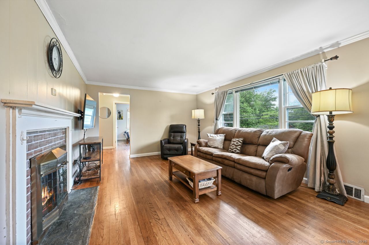 16 Eagle Road