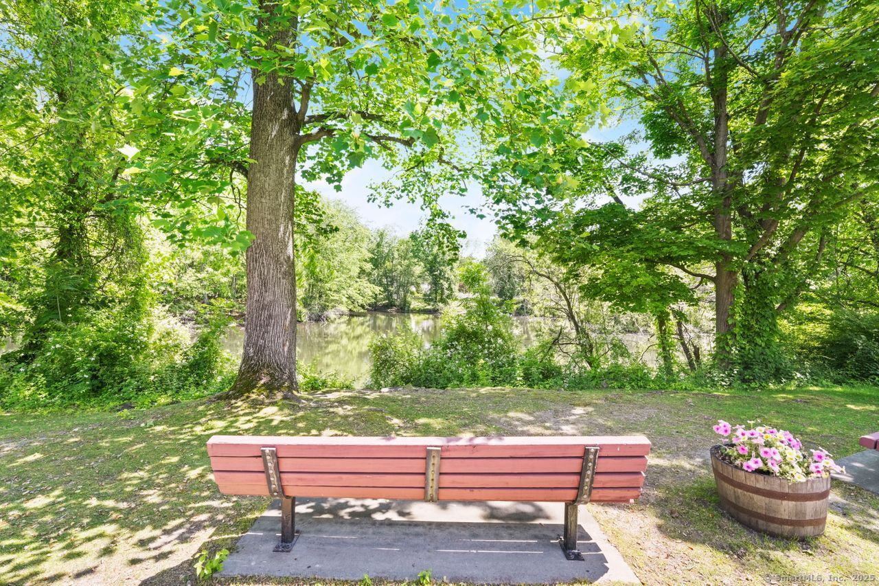 668 Glenbrook Road