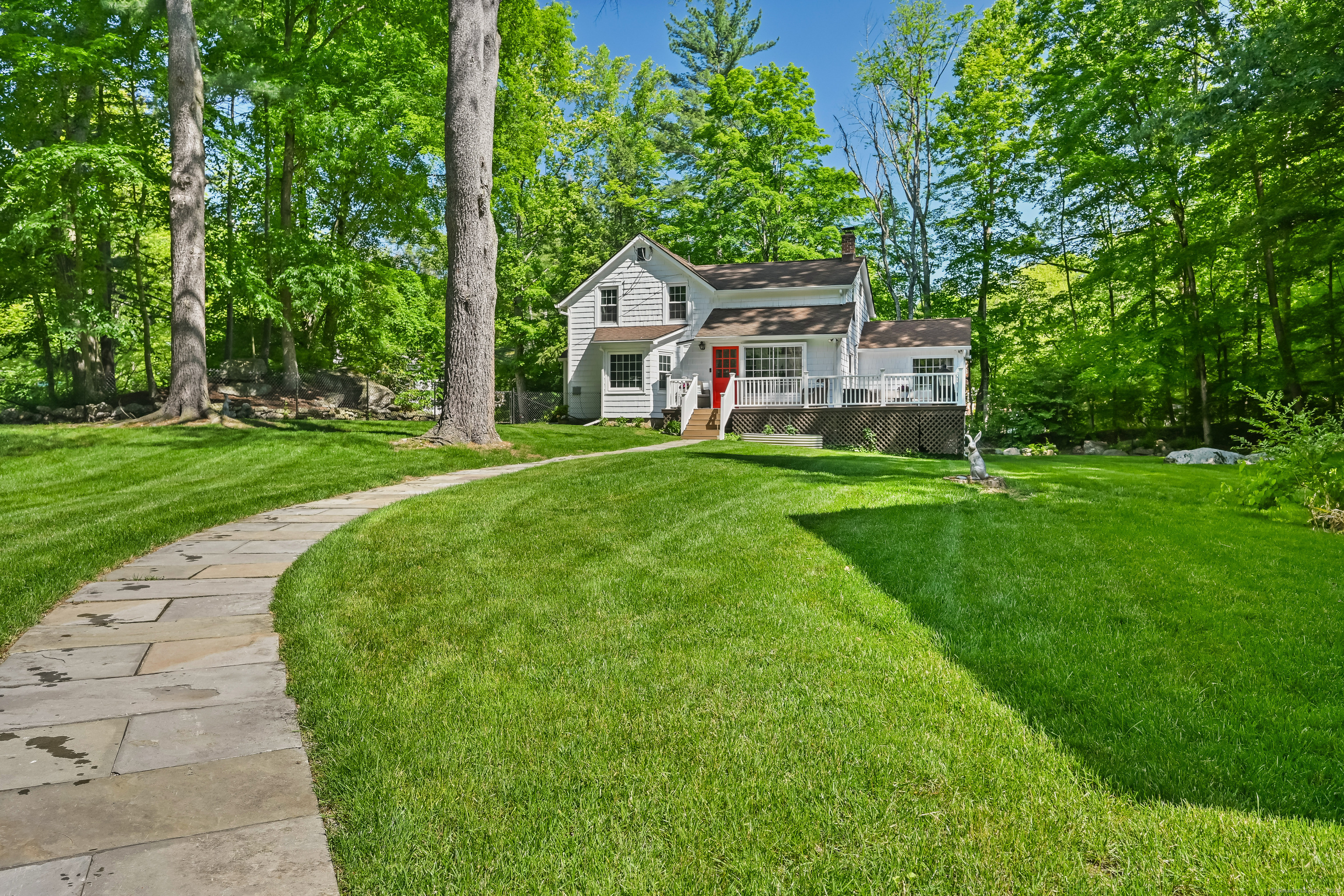 5 Hunting Ridge Road
