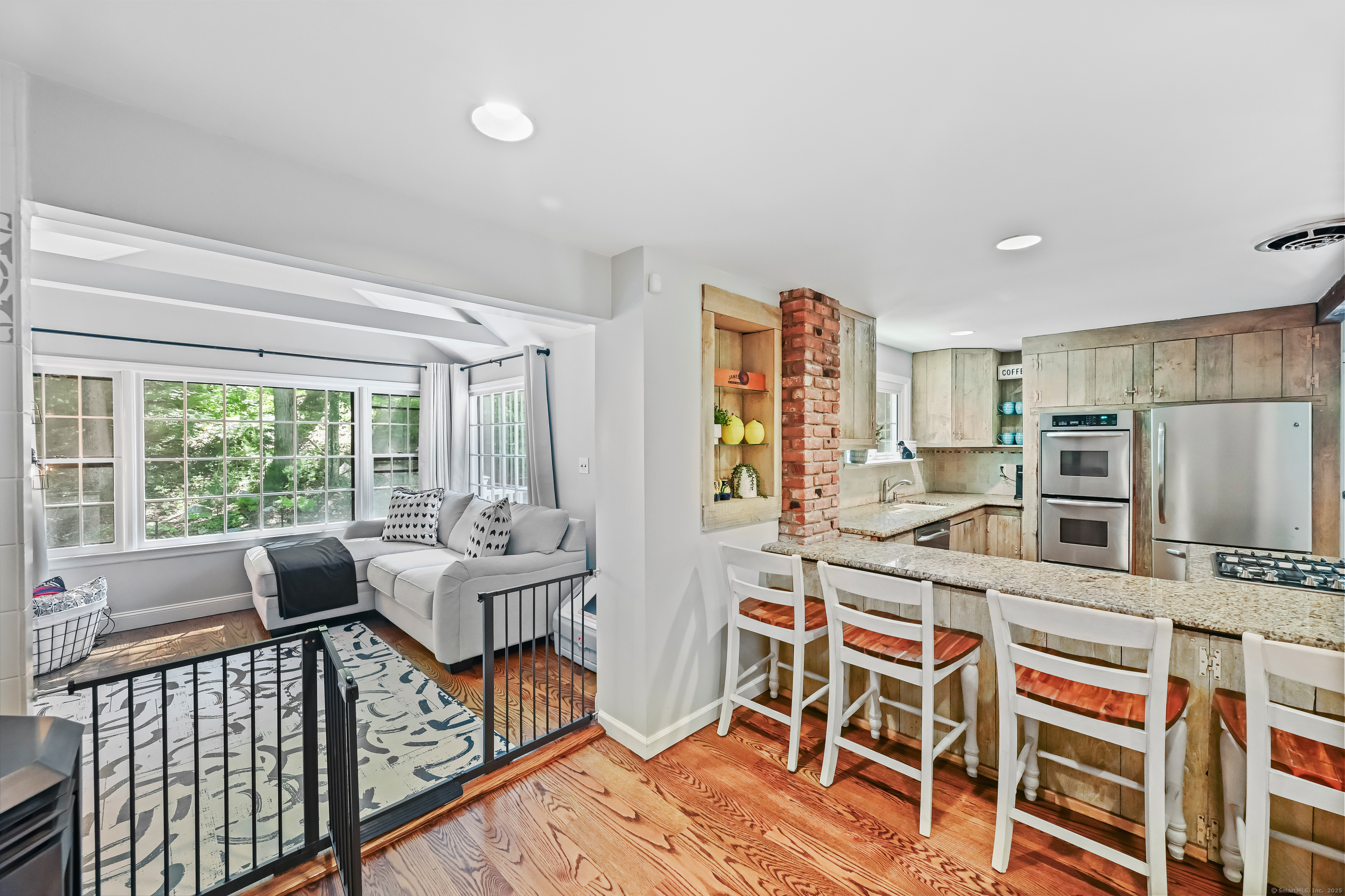 5 Hunting Ridge Road