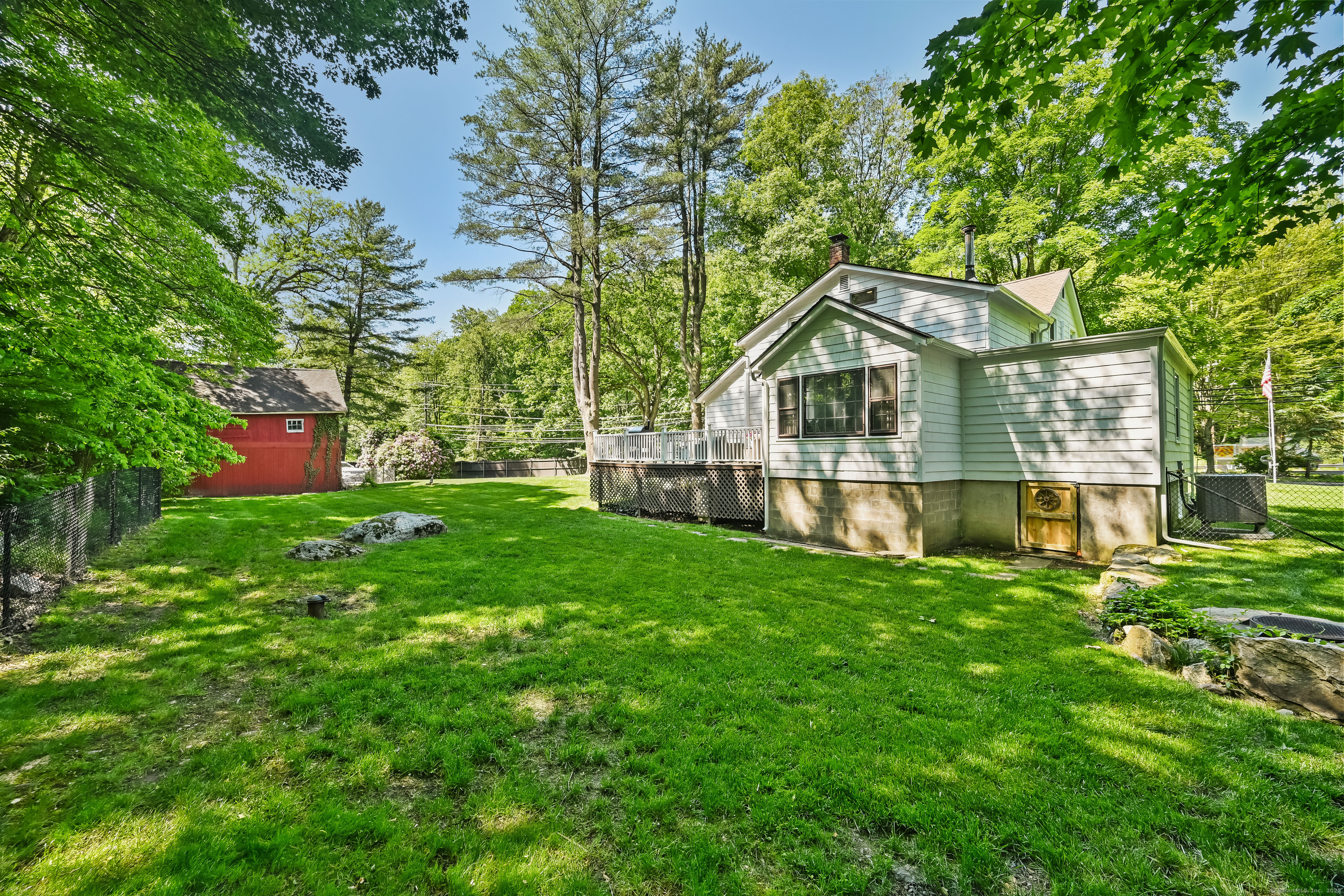 5 Hunting Ridge Road