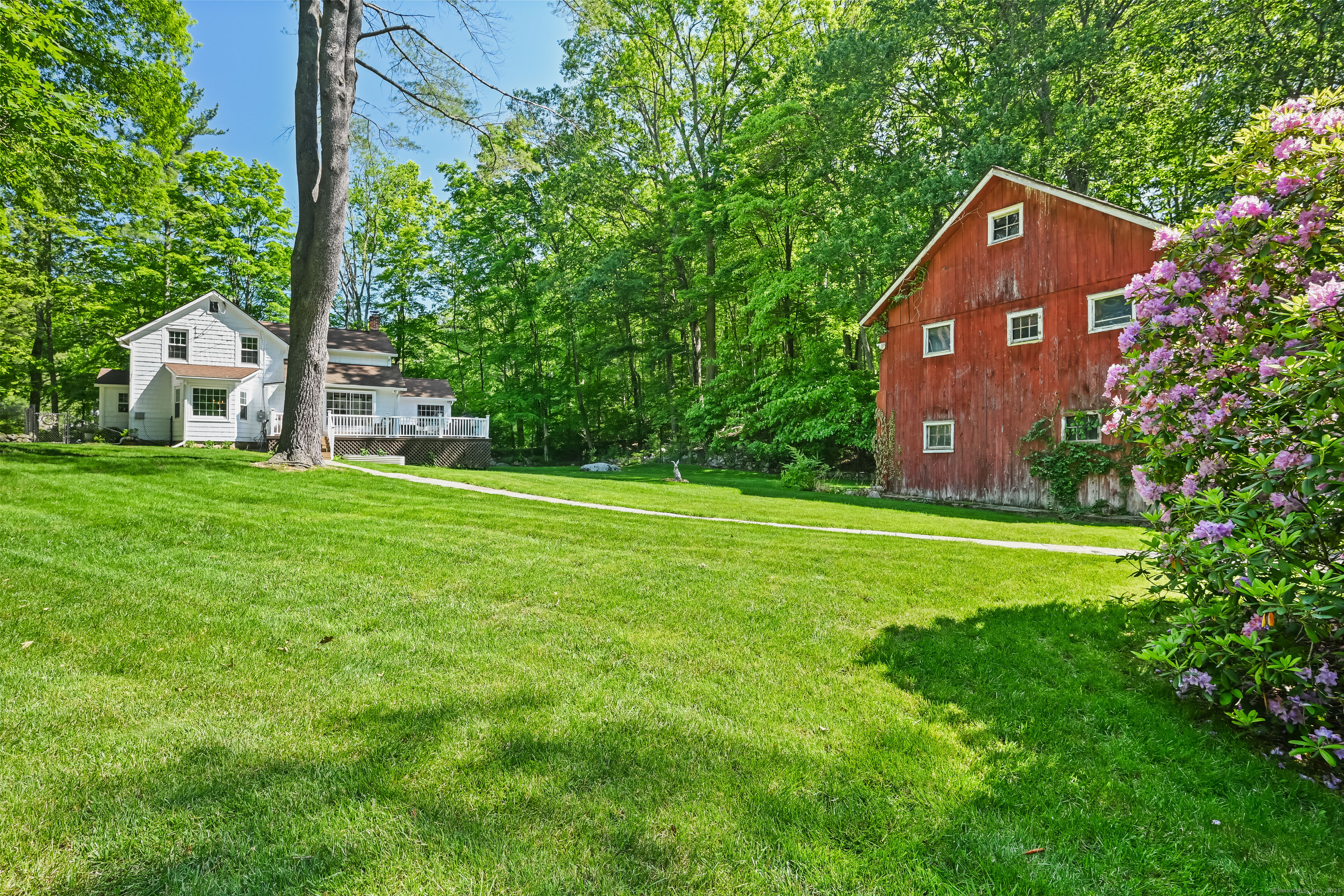 5 Hunting Ridge Road