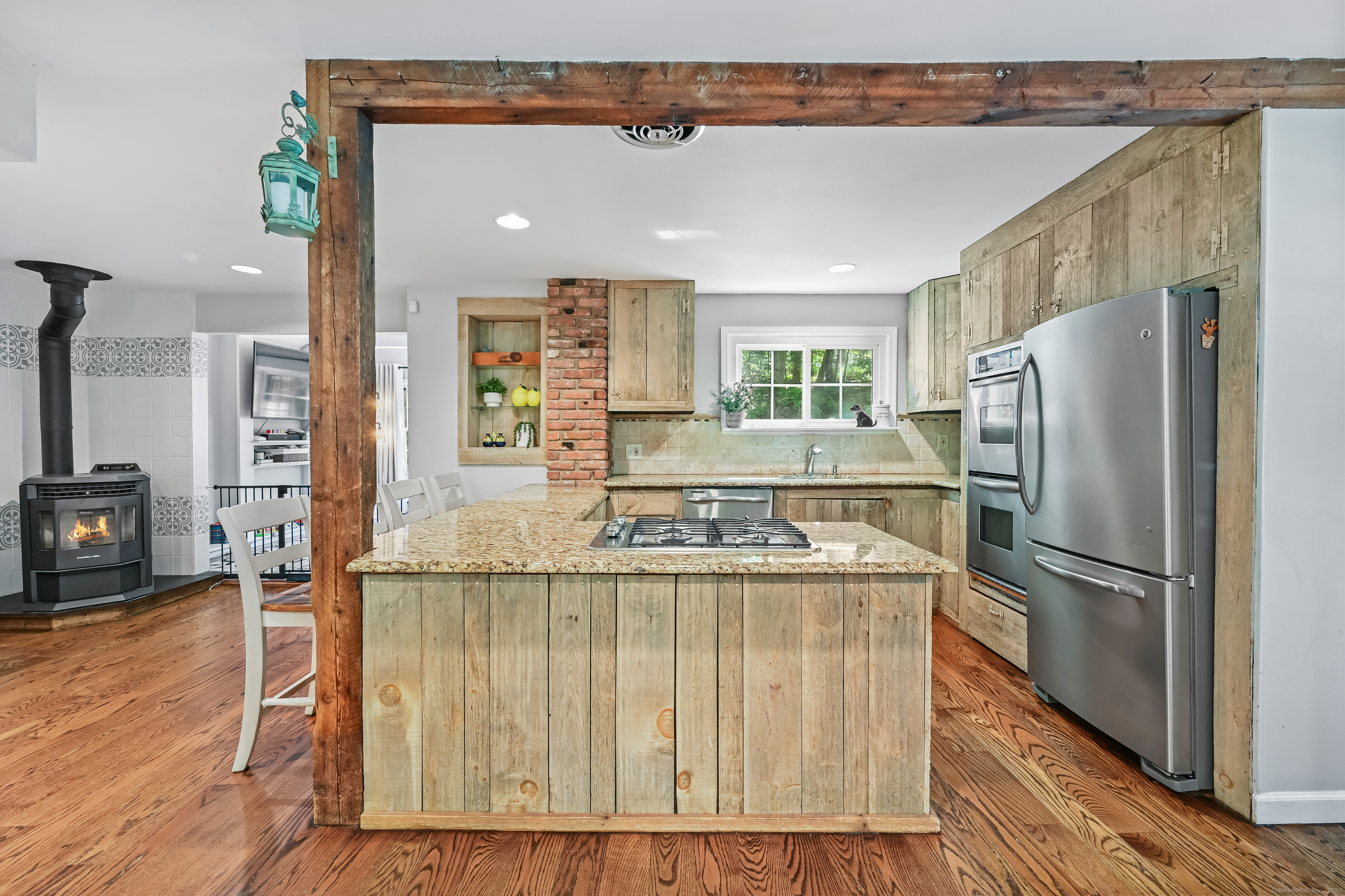 5 Hunting Ridge Road