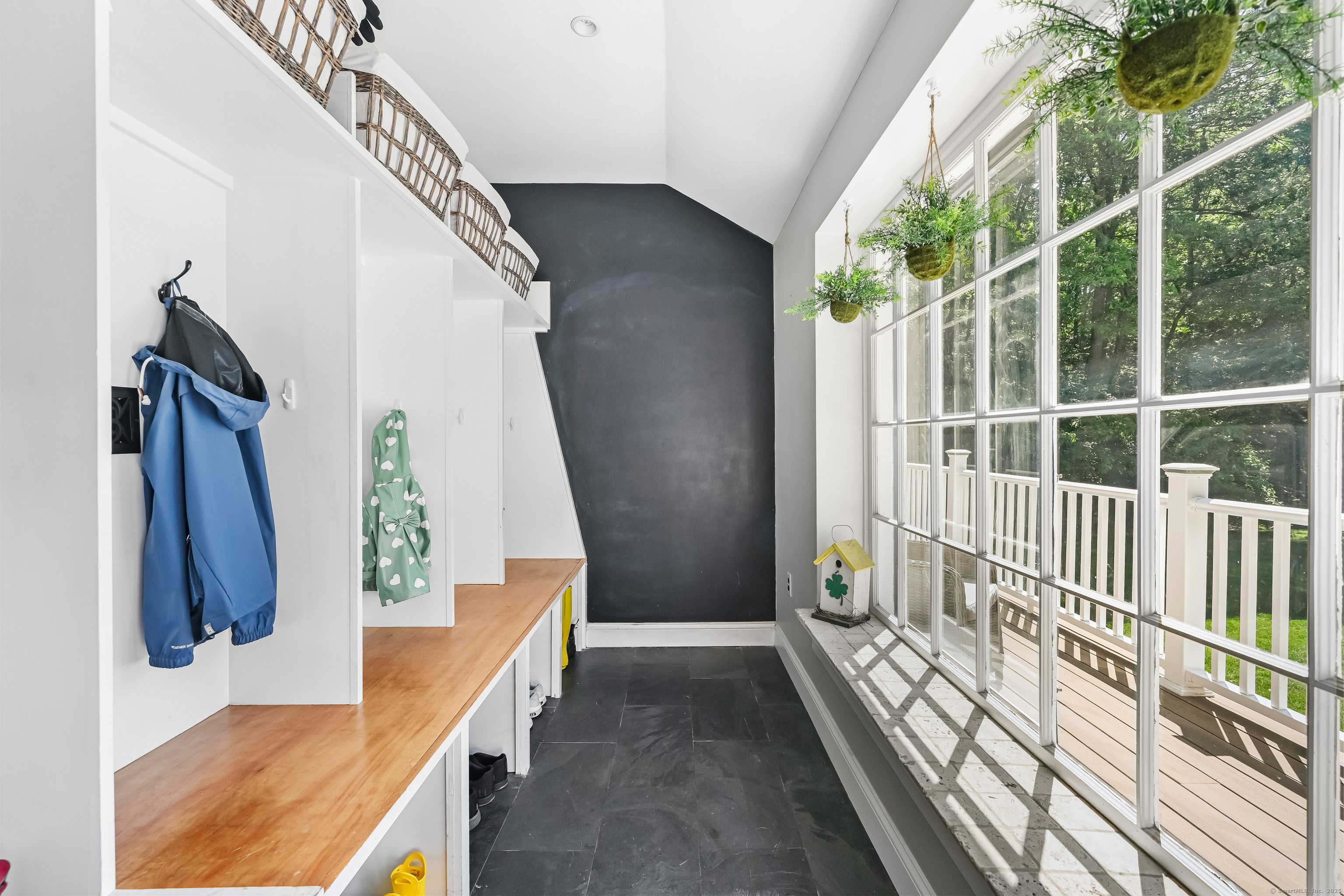 5 Hunting Ridge Road