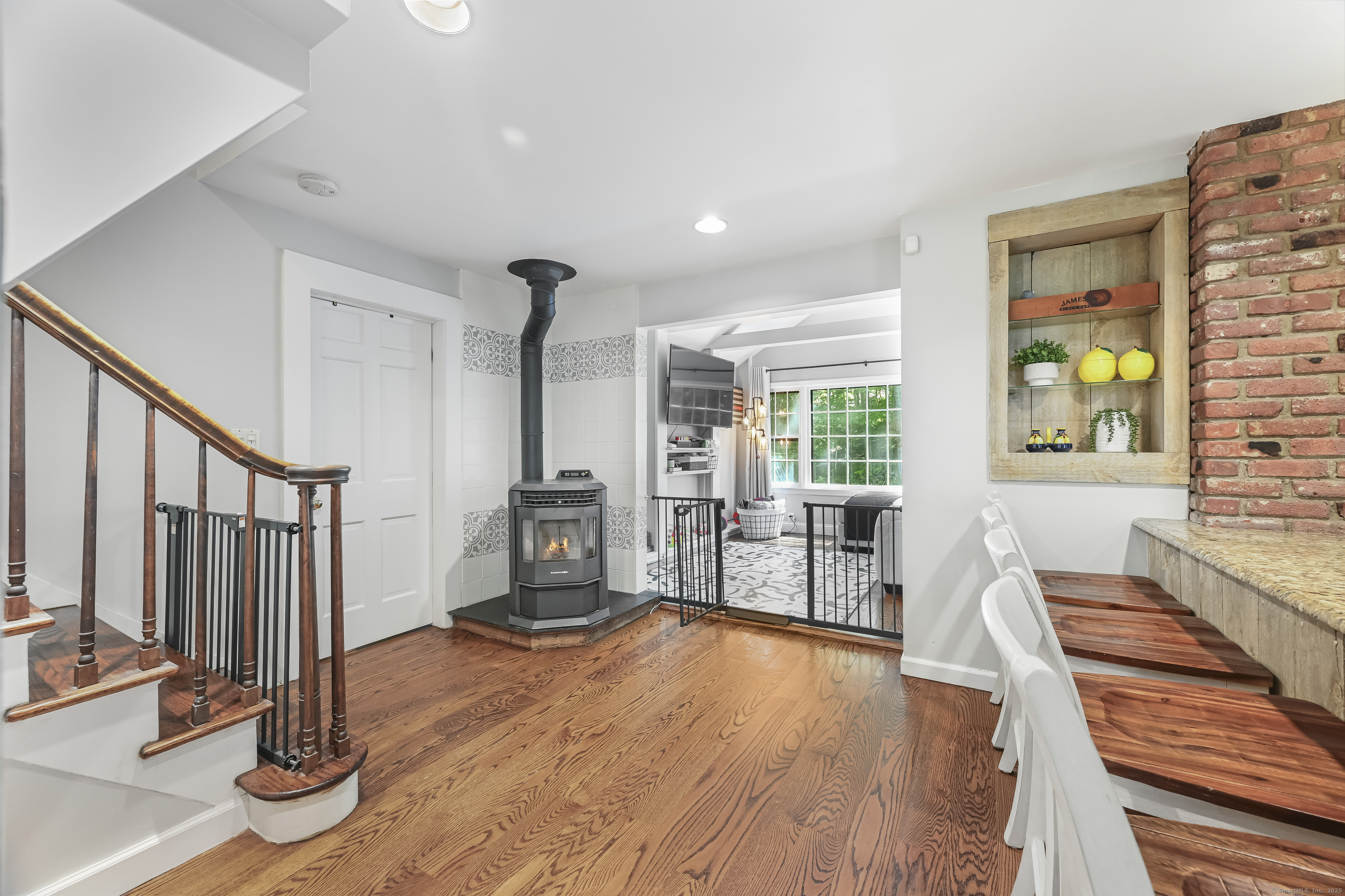 5 Hunting Ridge Road
