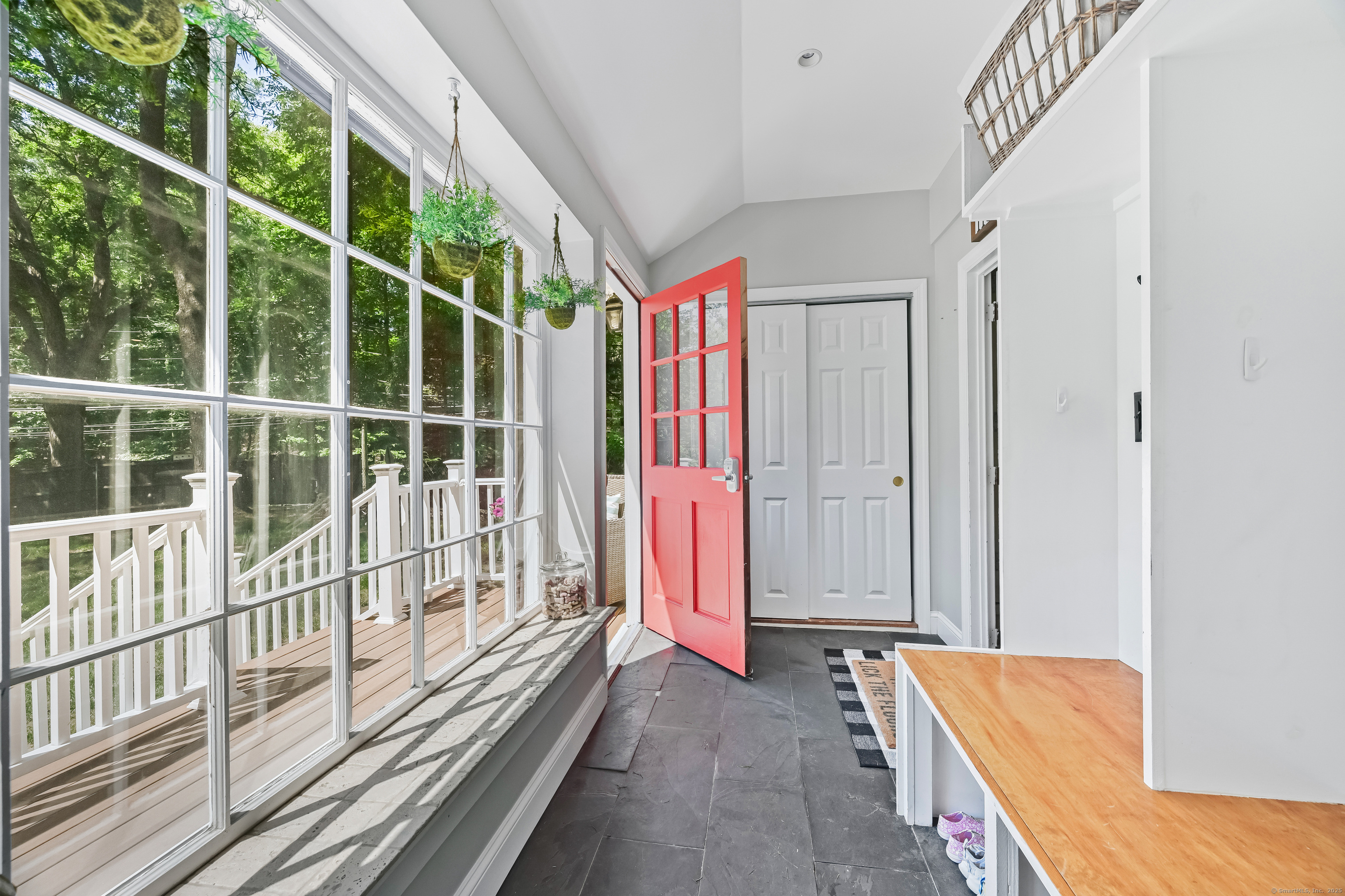5 Hunting Ridge Road
