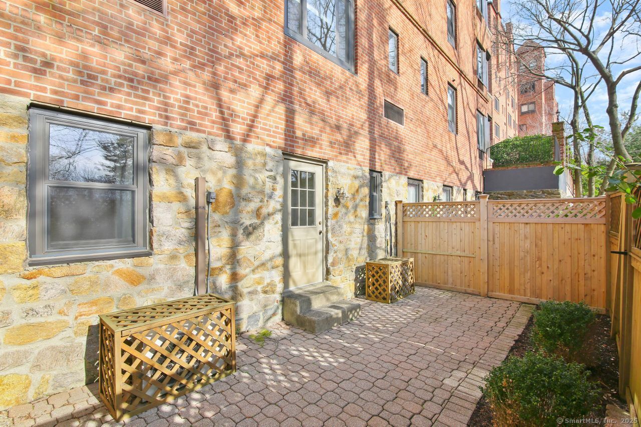 15 lafayette Court 1B