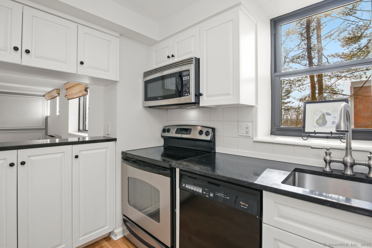 15 lafayette Court 1B
