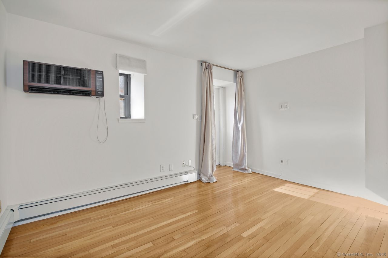 15 lafayette Court 1B