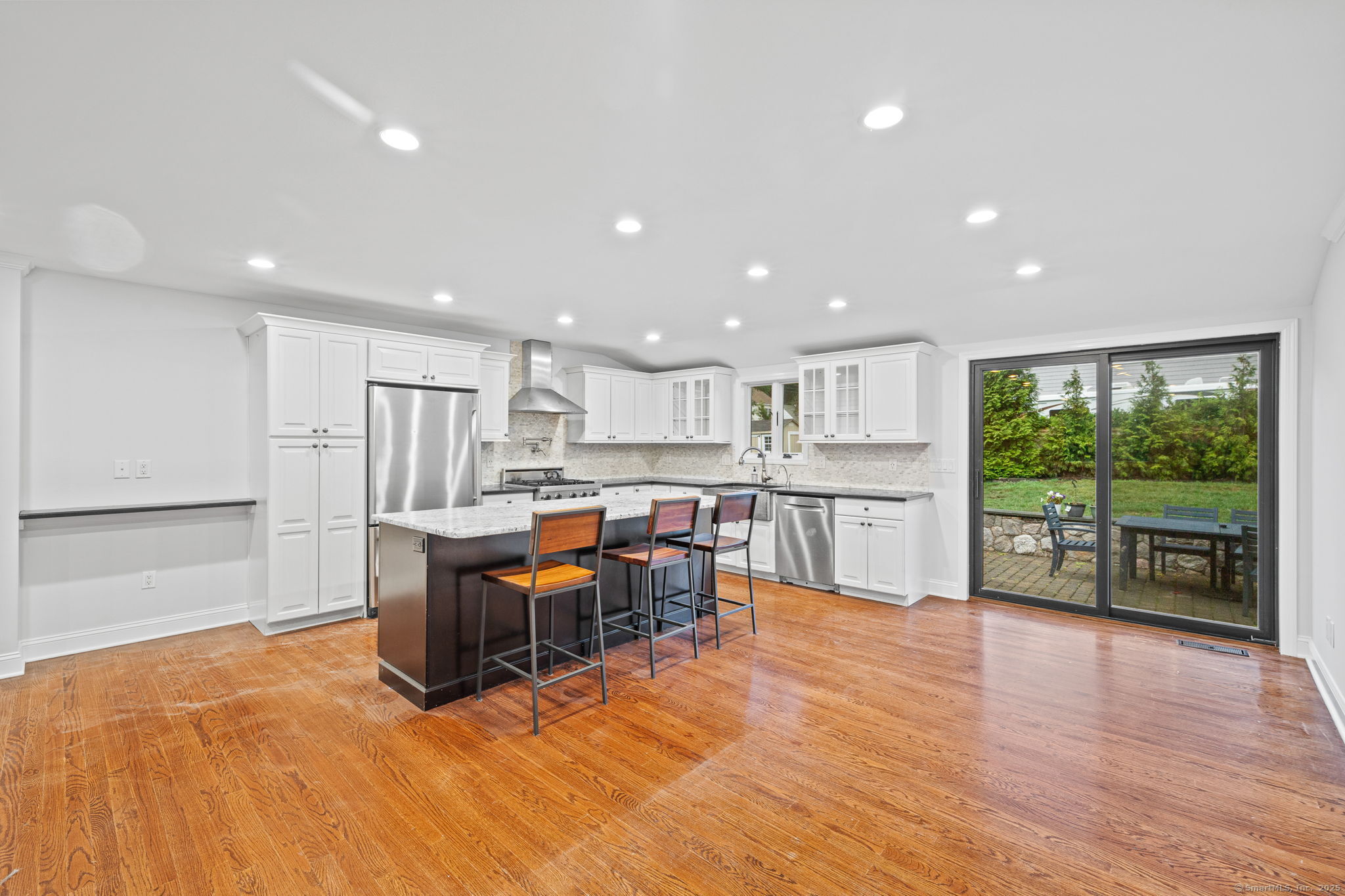 300 Soundview Avenue