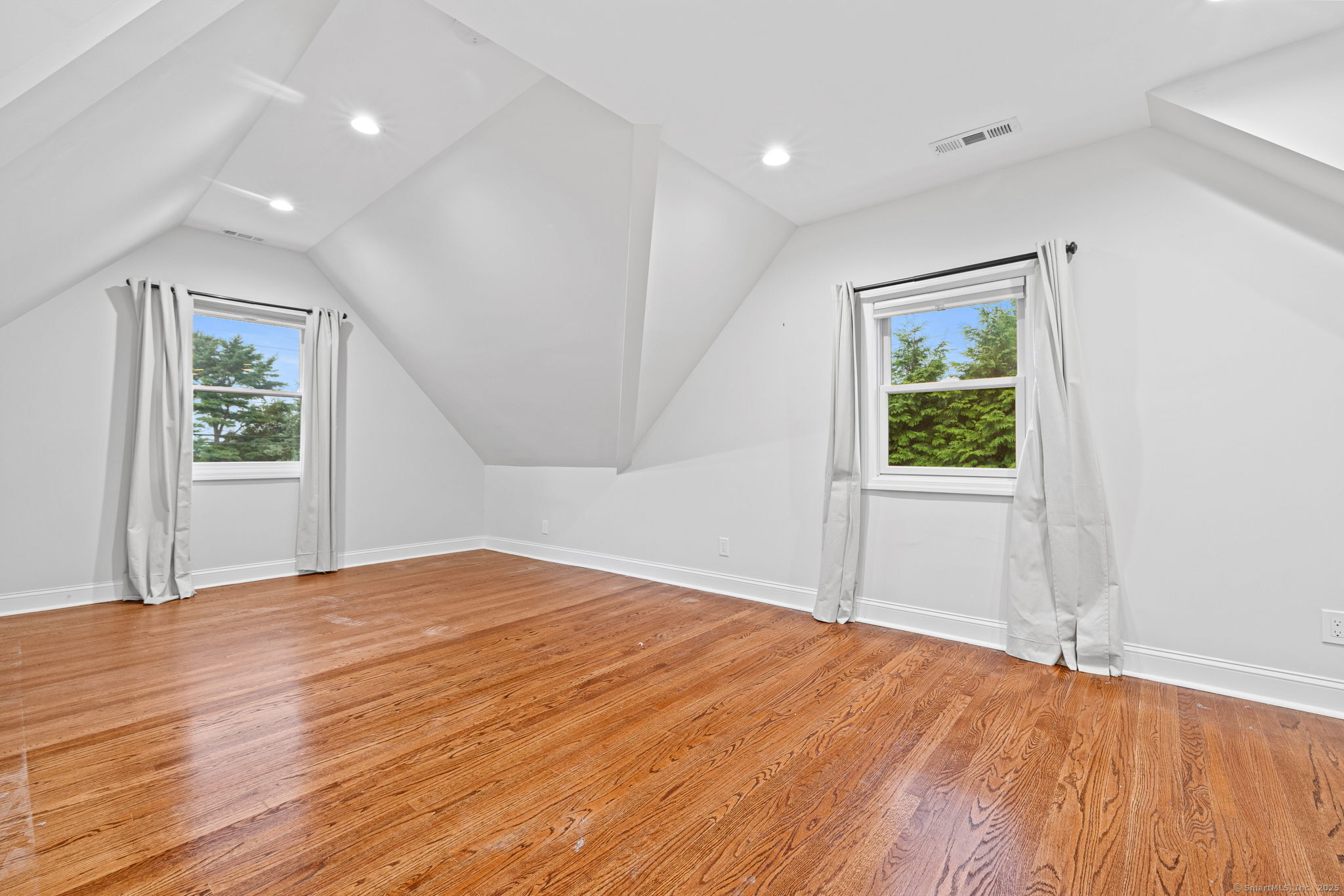300 Soundview Avenue