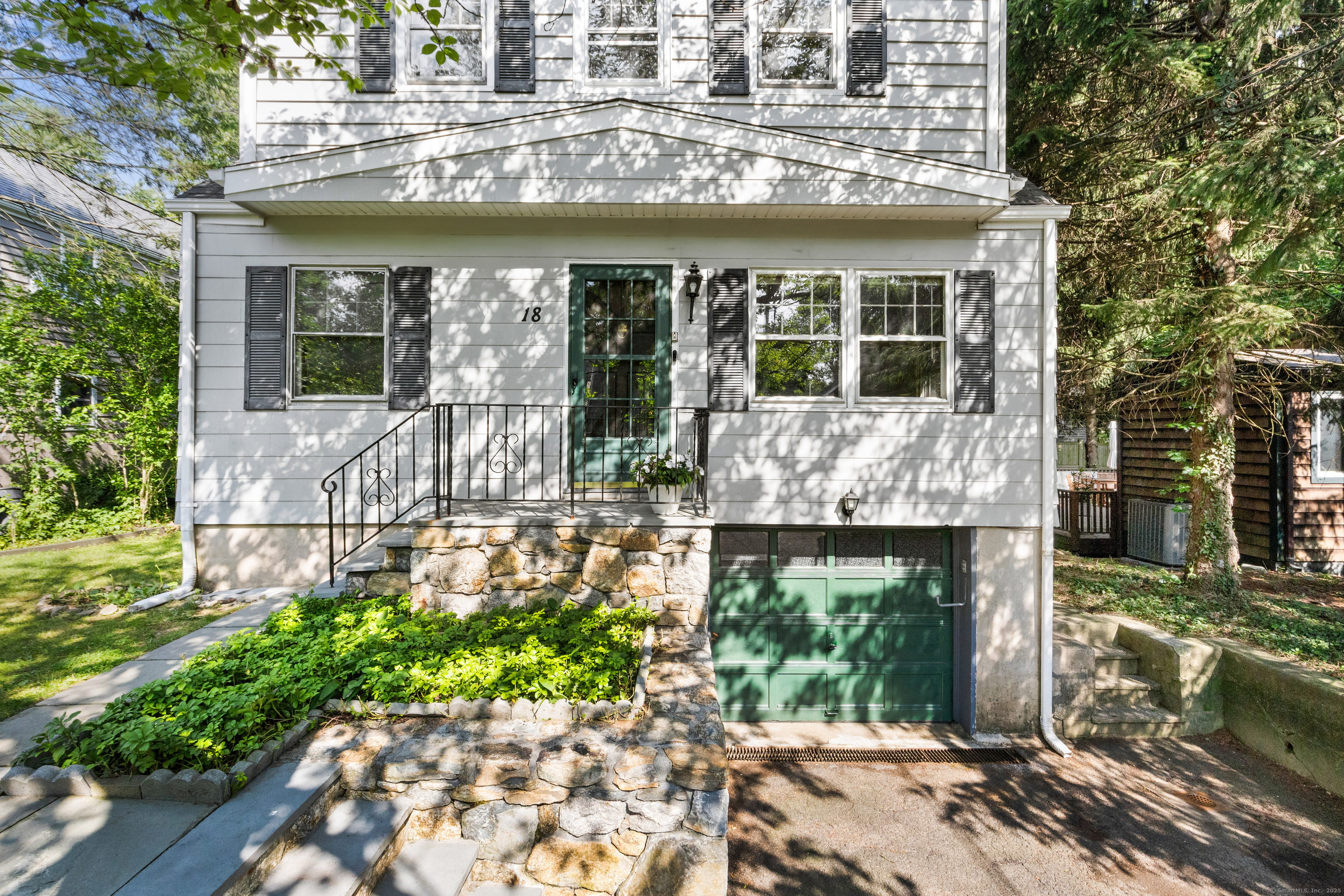 18 Maple Drive