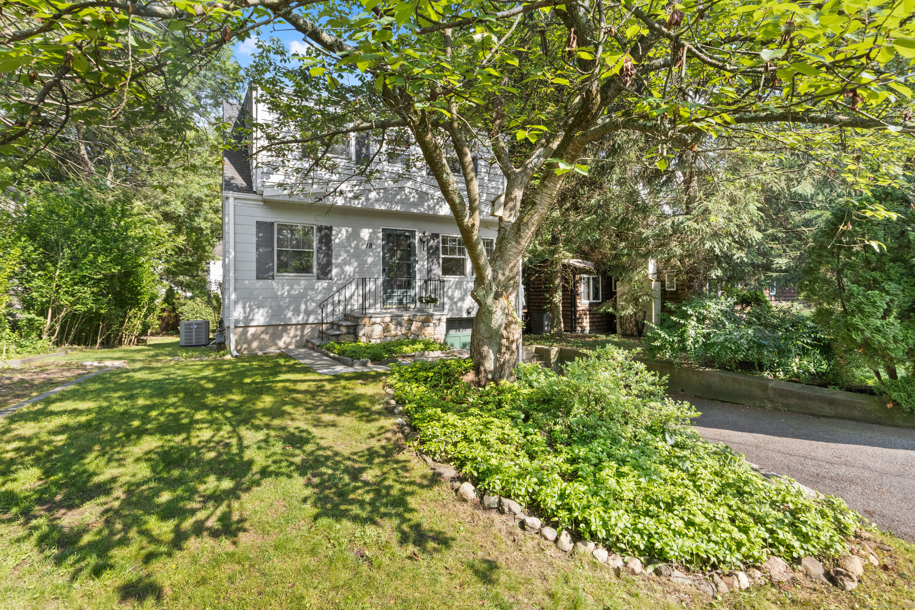 18 Maple Drive