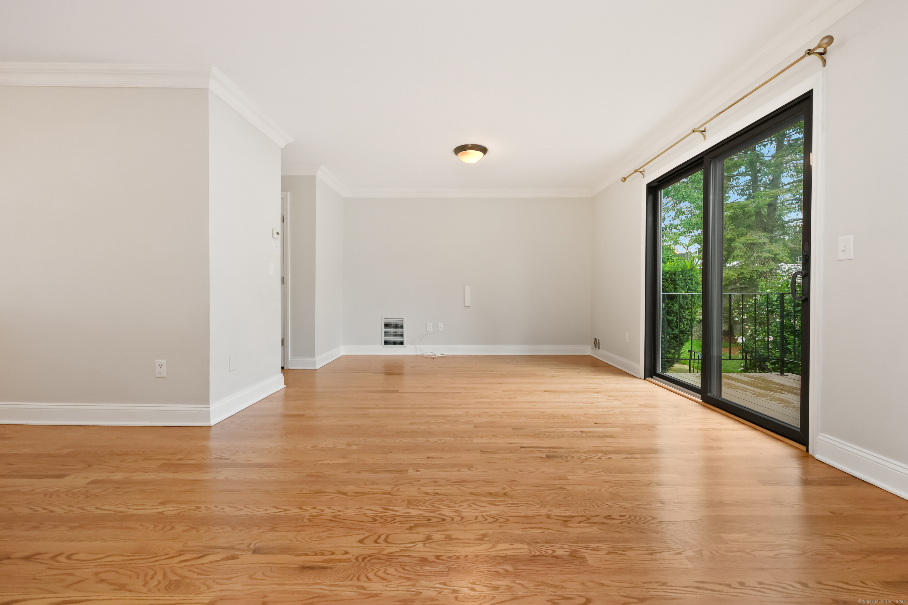 75 Cos Cob Avenue APT 10
