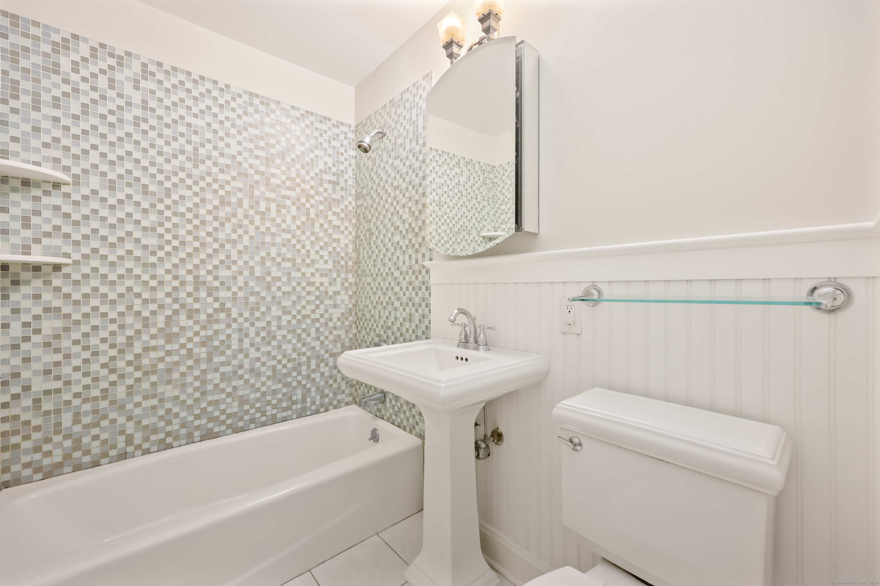 75 Cos Cob Avenue APT 10