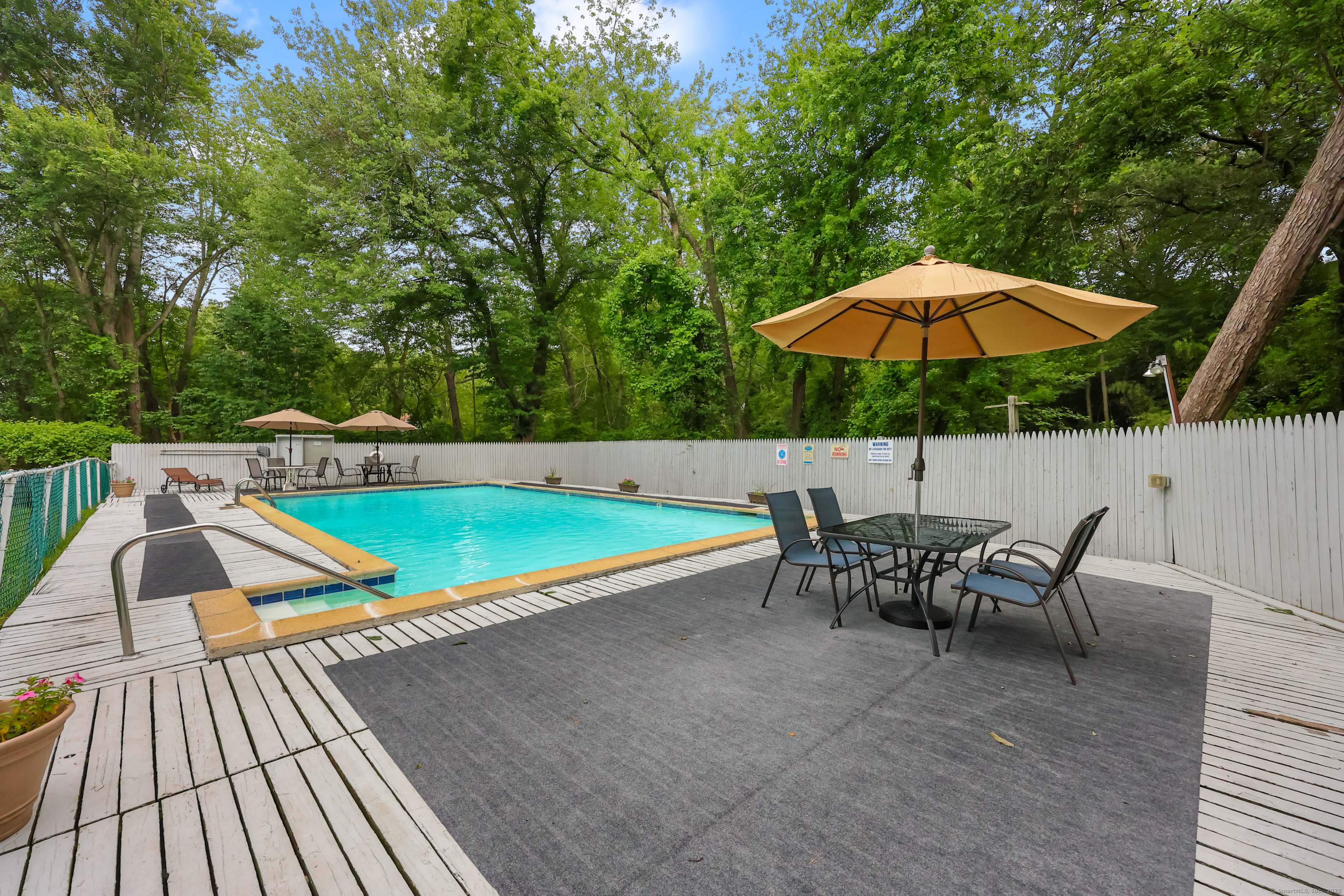 75 Cos Cob Avenue APT 10