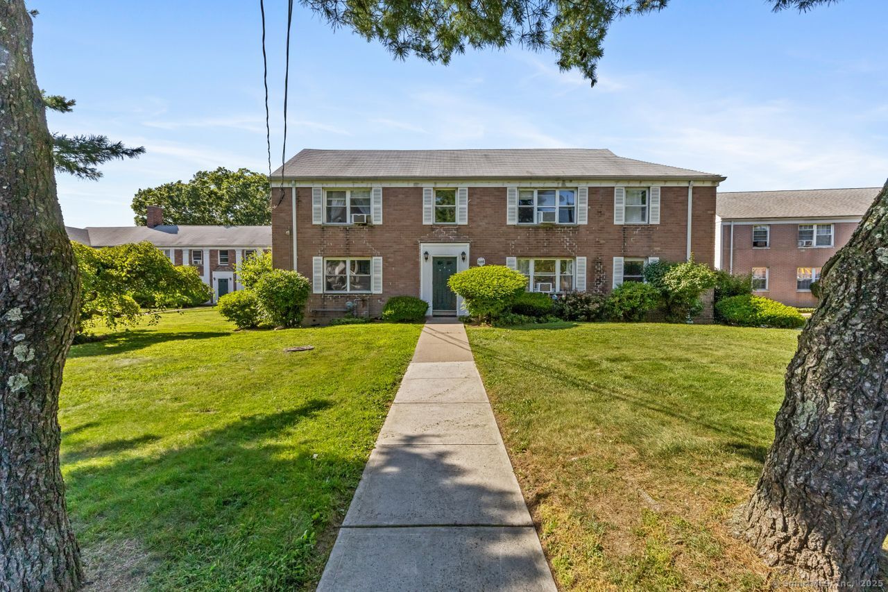 1078 East Main Street APT 2