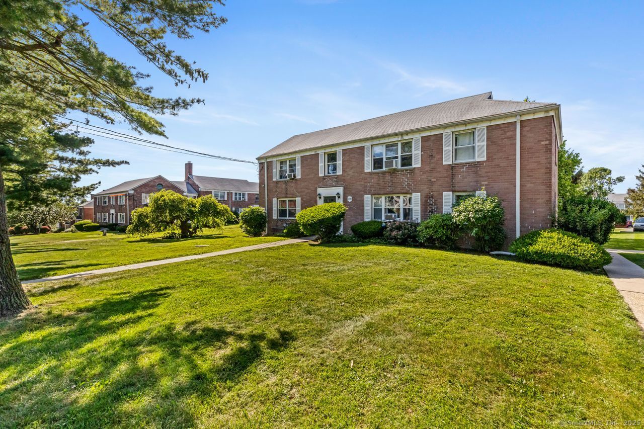 1078 East Main Street APT 2