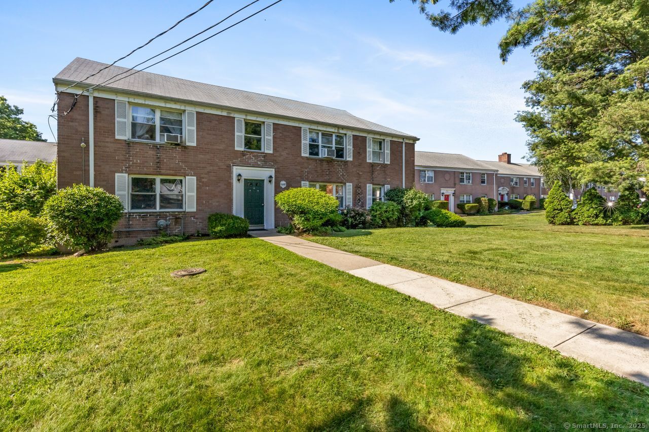 1078 East Main Street APT 2