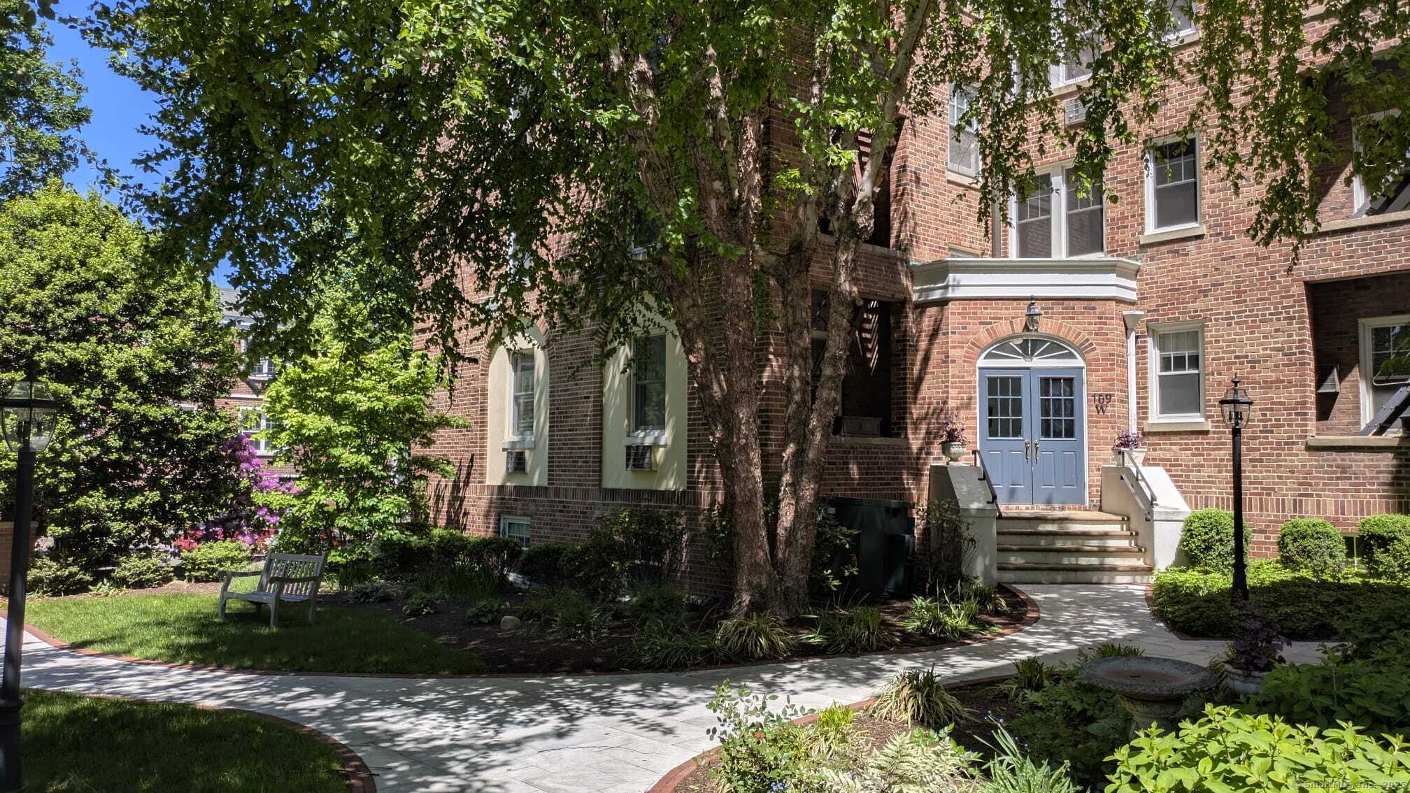 169 Mason Street APT 4D