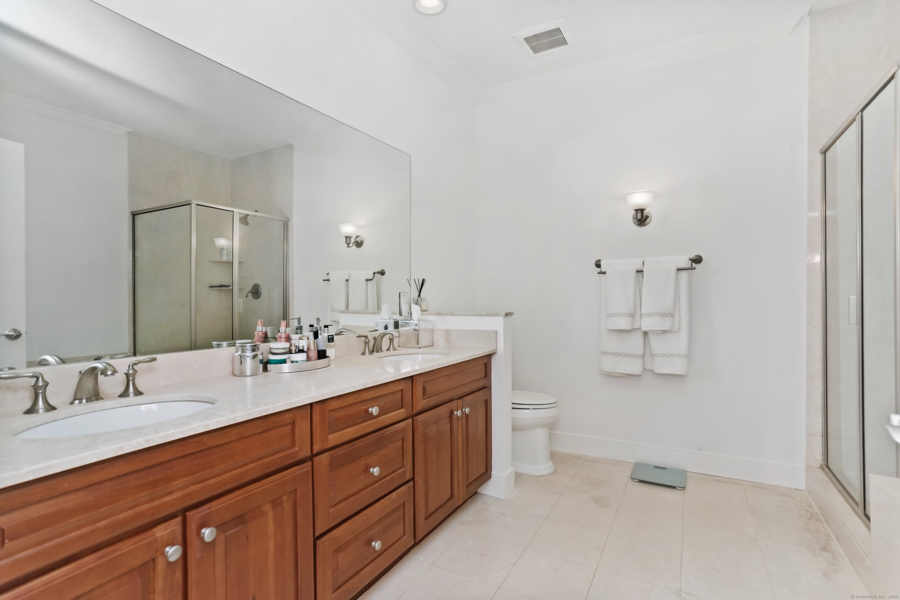 77 Havemeyer Lane 27