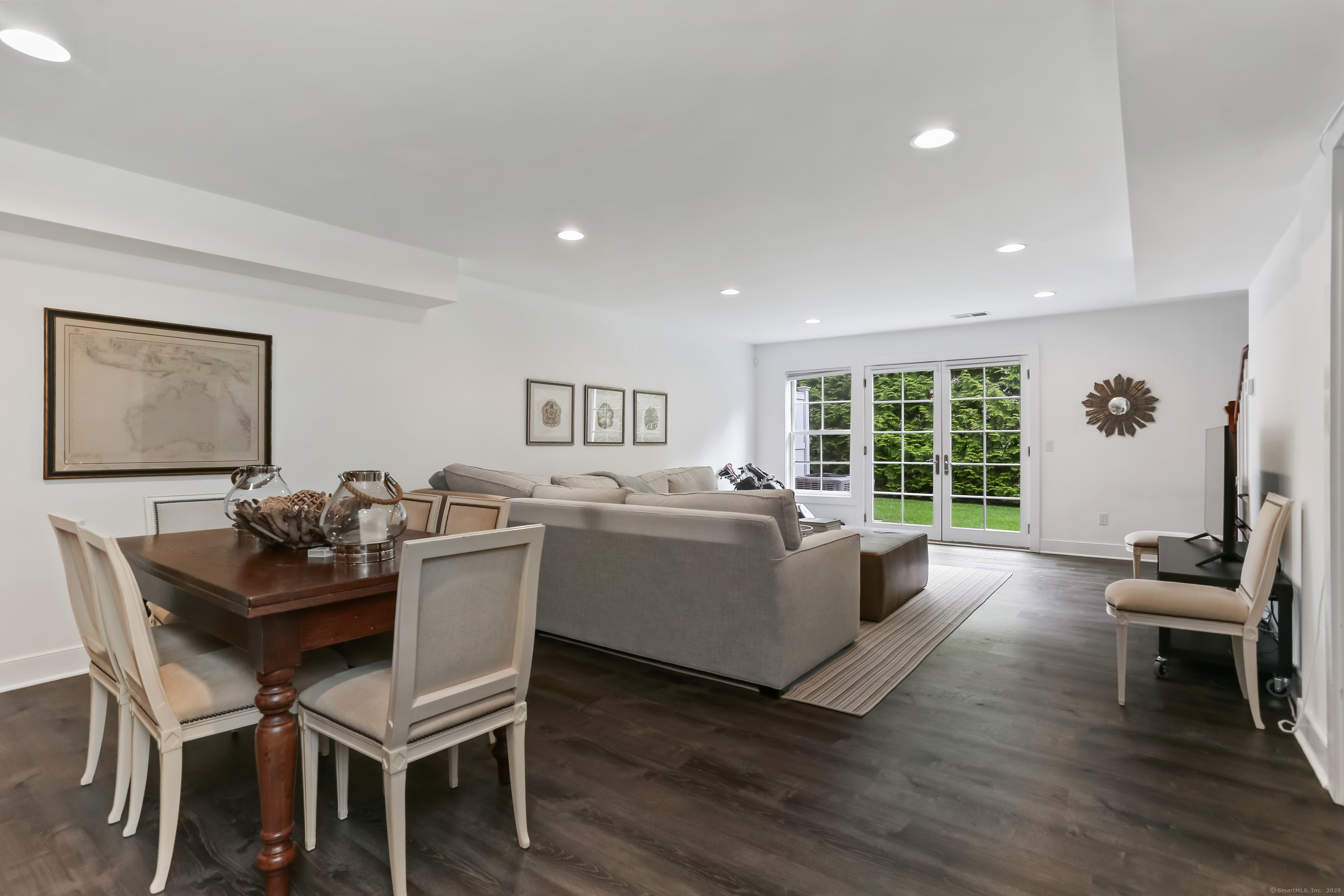 77 Havemeyer Lane 27