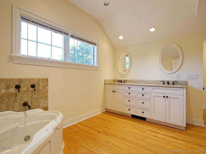 16 Orchard Place