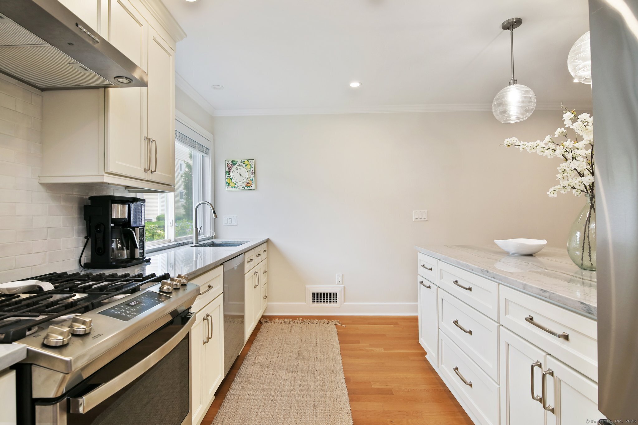 75 Cos Cob Avenue APT 9