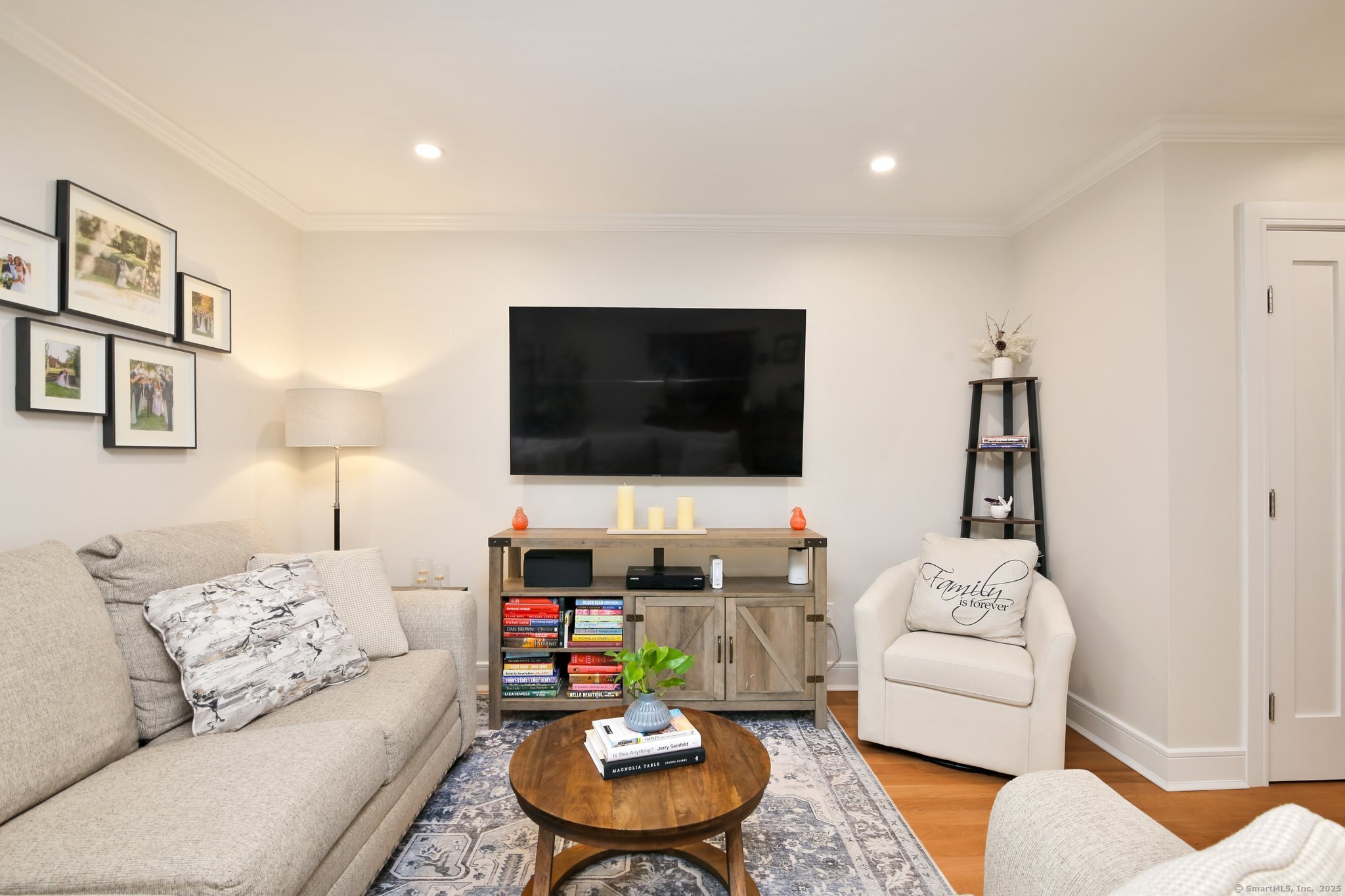 75 Cos Cob Avenue APT 9