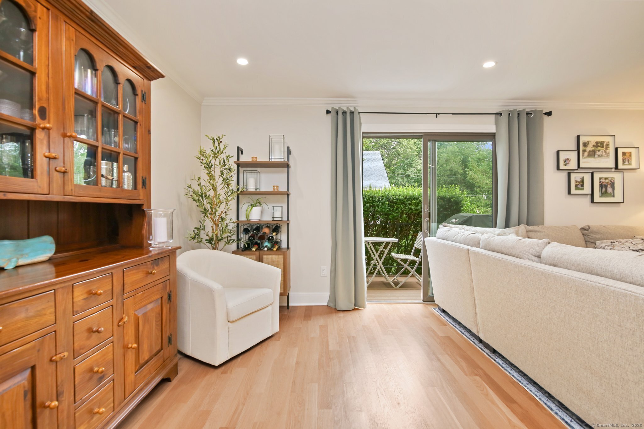 75 Cos Cob Avenue APT 9