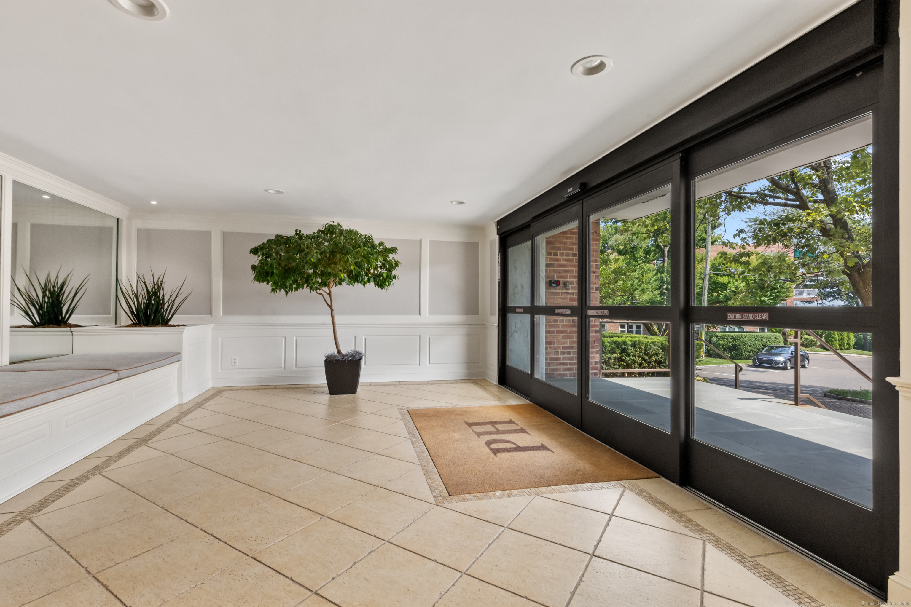 5 Putnam Hill