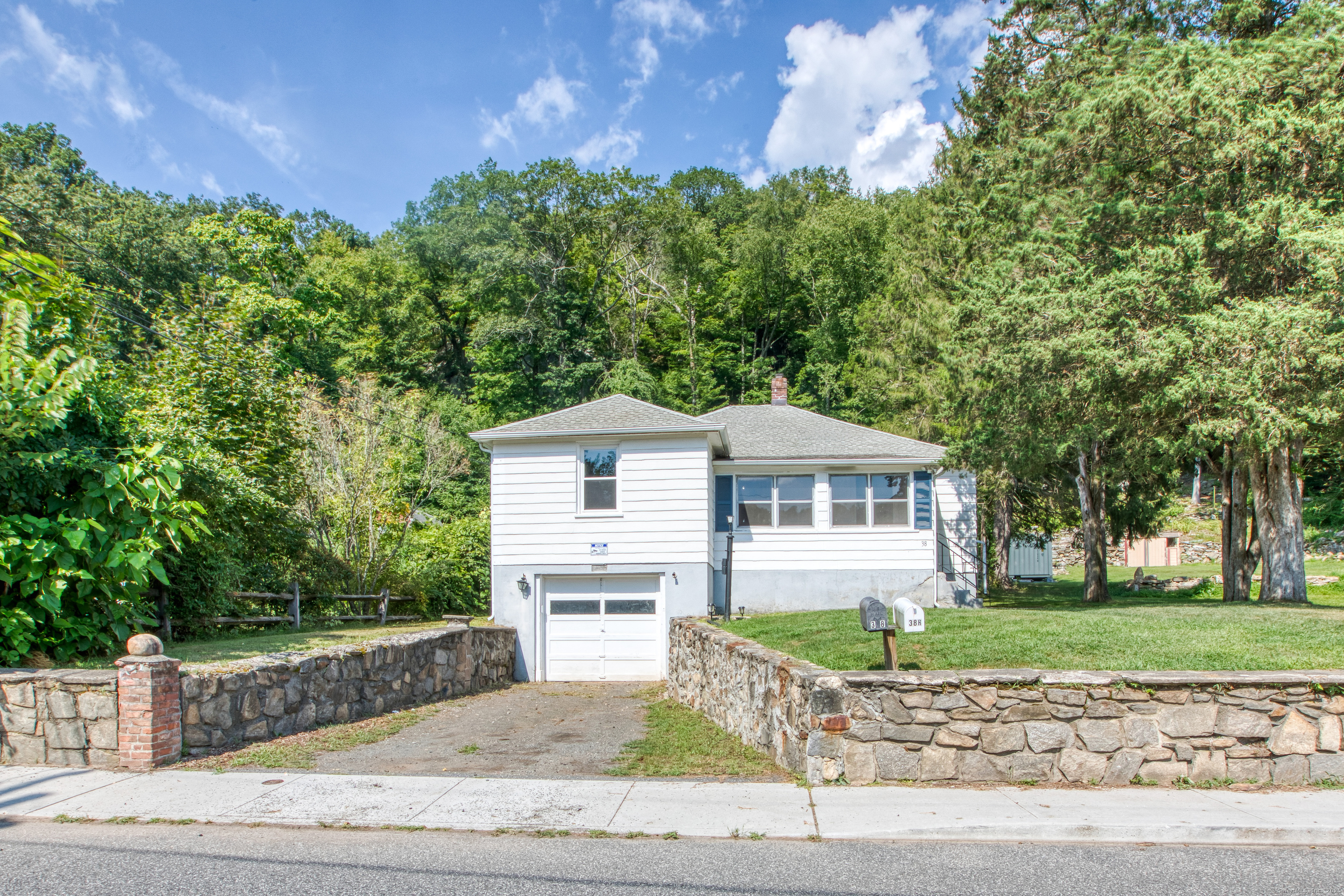 38 Woodside Avenue
