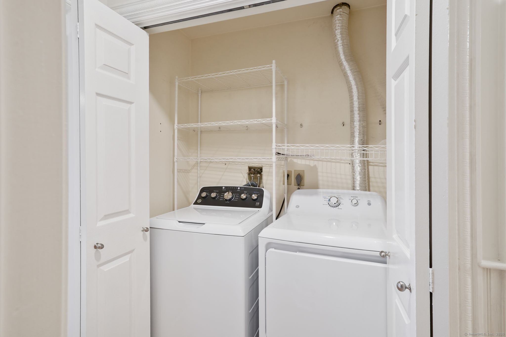 1 Wolfpit Avenue APT 13