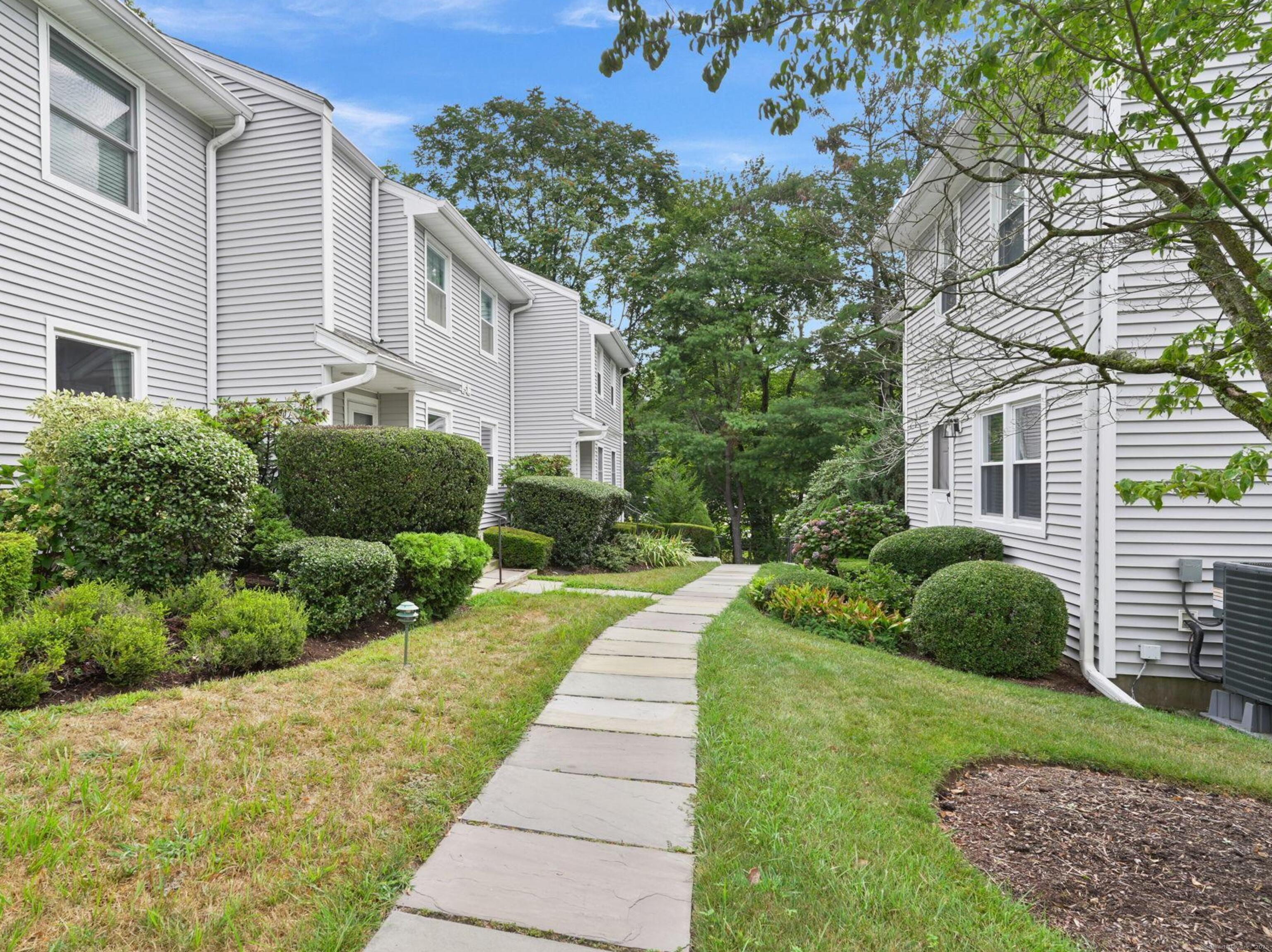 1 Wolfpit Avenue APT 13