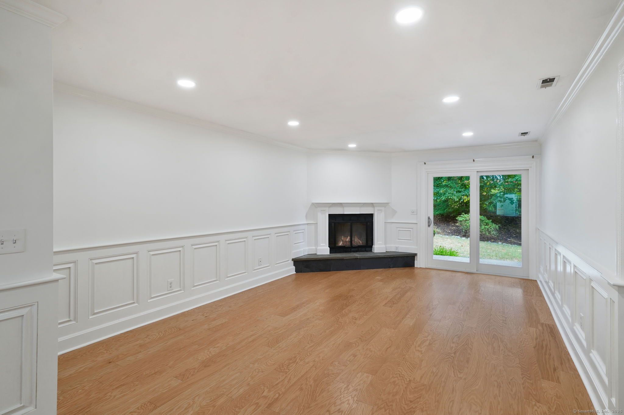 1 Wolfpit Avenue APT 13