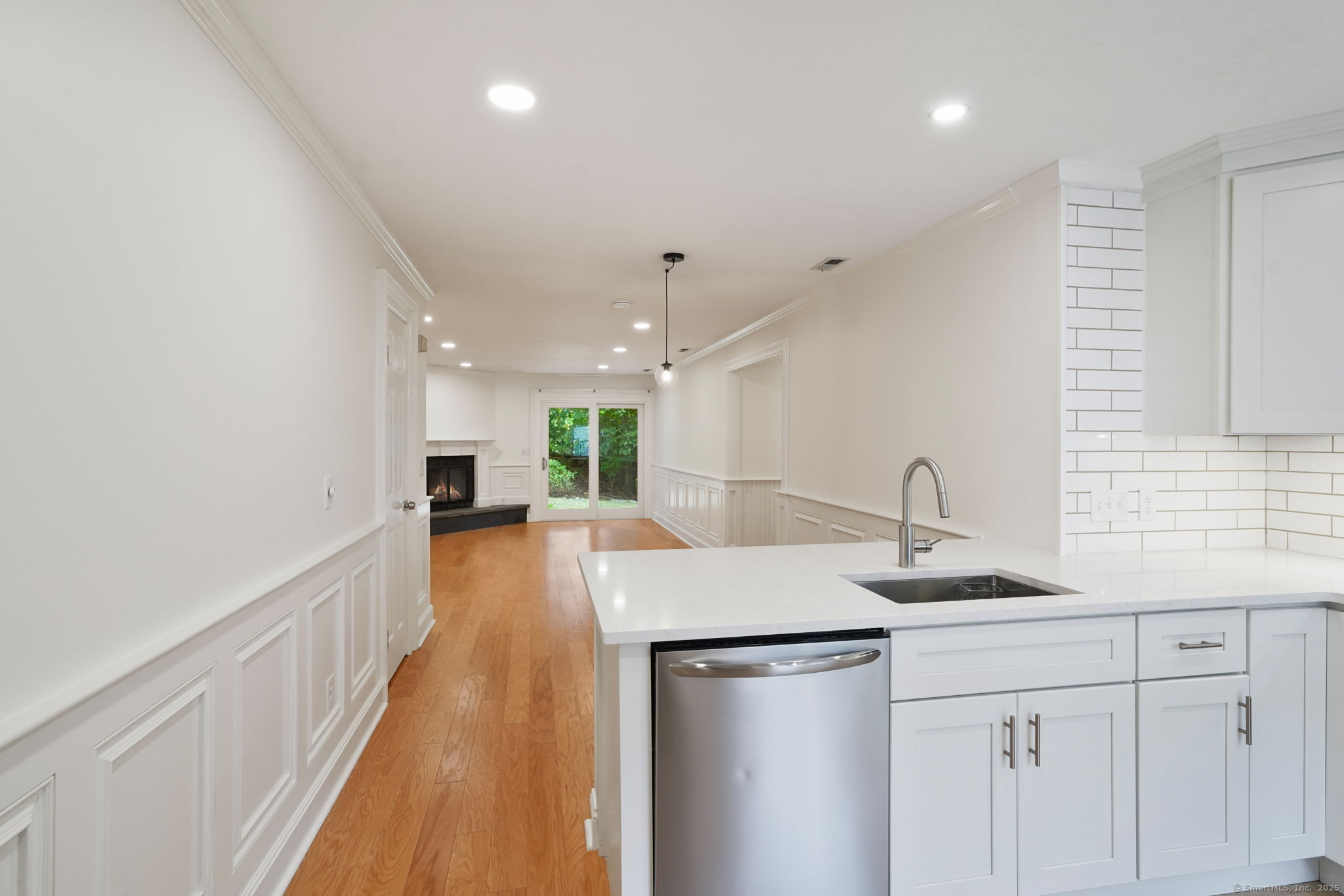 1 Wolfpit Avenue APT 13