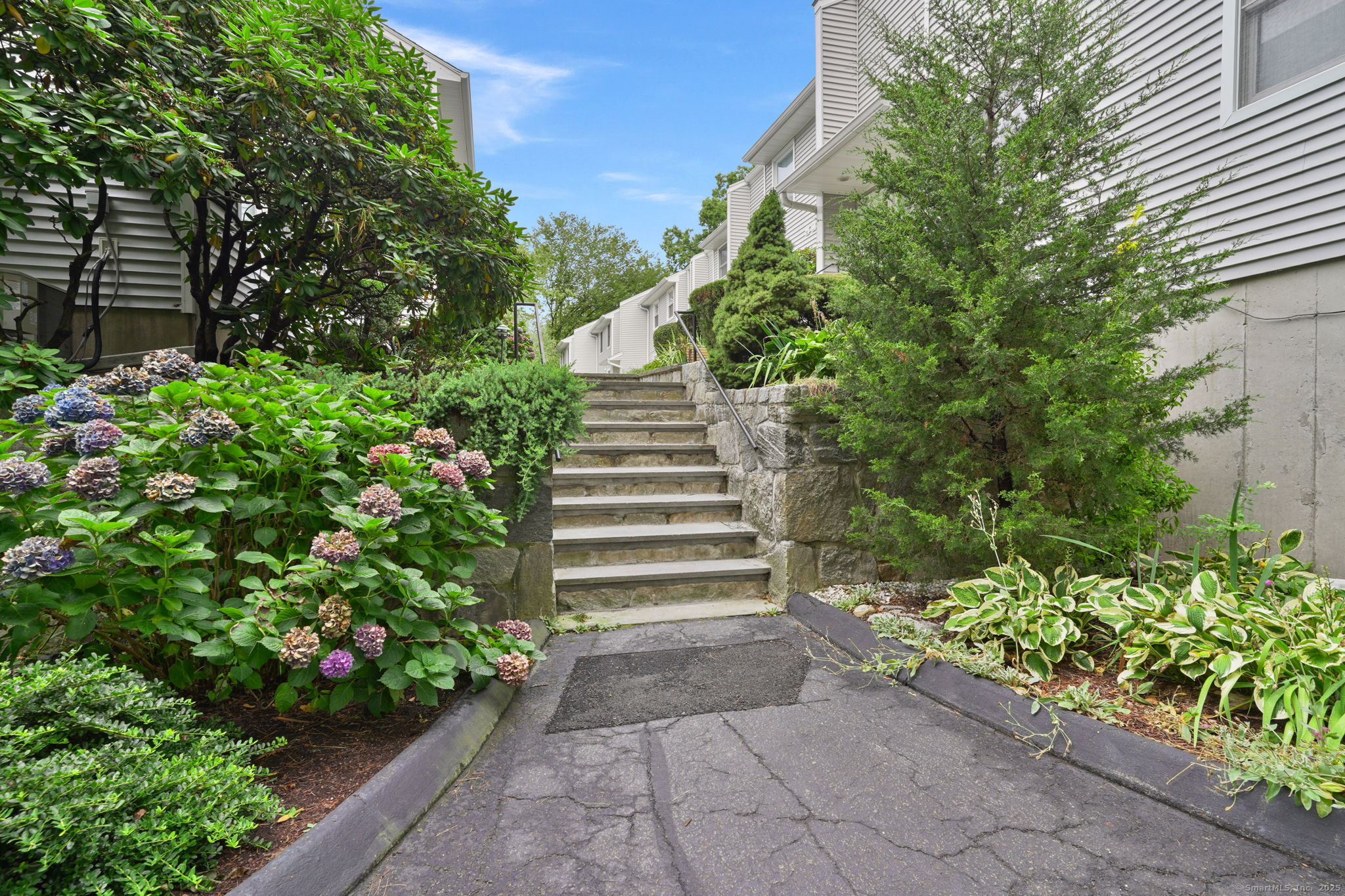 1 Wolfpit Avenue APT 13