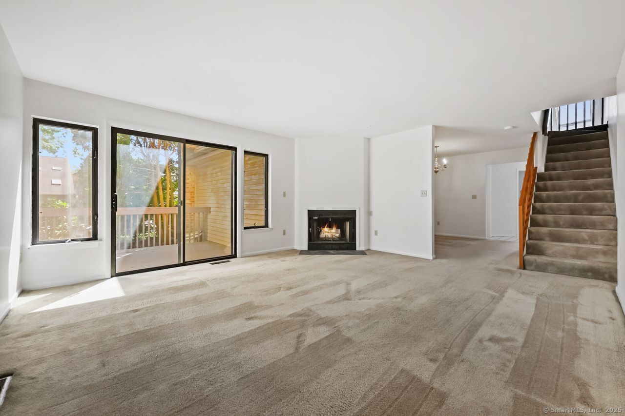 2437 Bedford Street E6