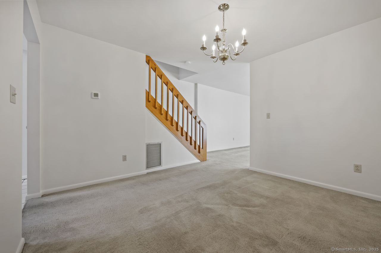 2437 Bedford Street E6