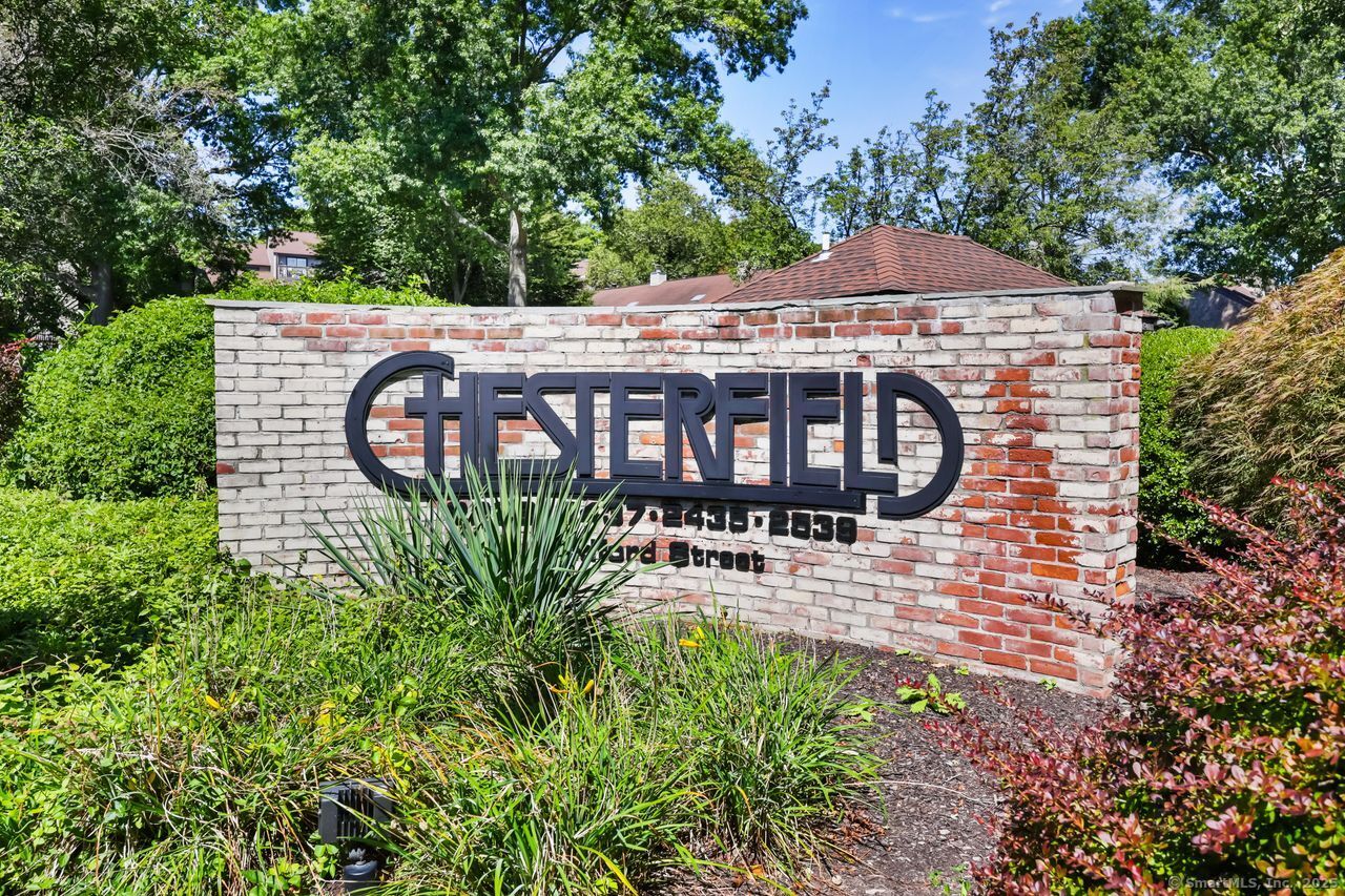 2437 Bedford Street E6