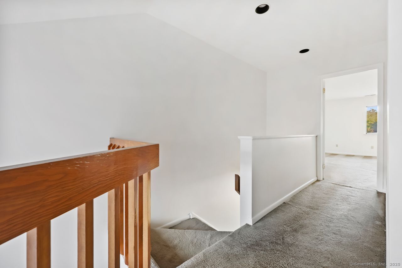 2437 Bedford Street E6