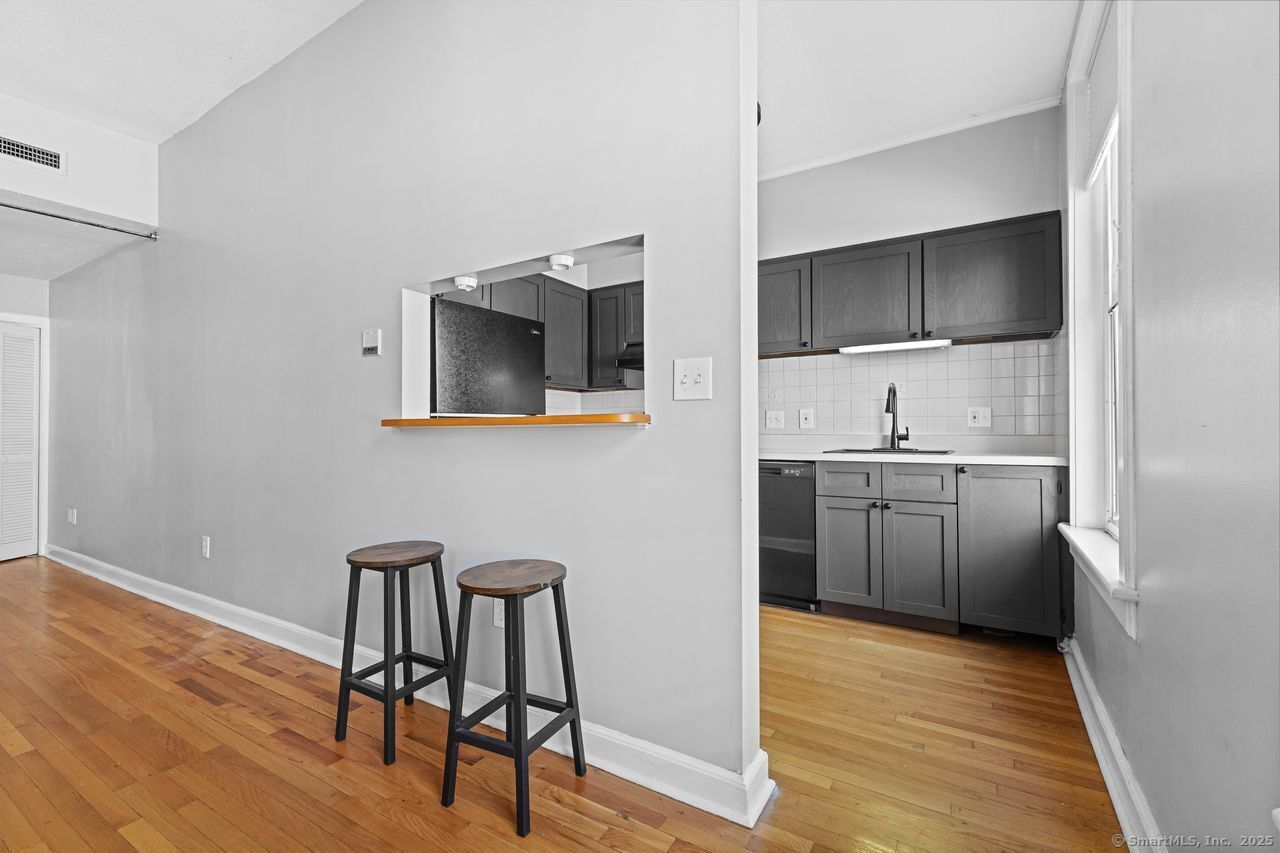 110 Washington Street APT 202