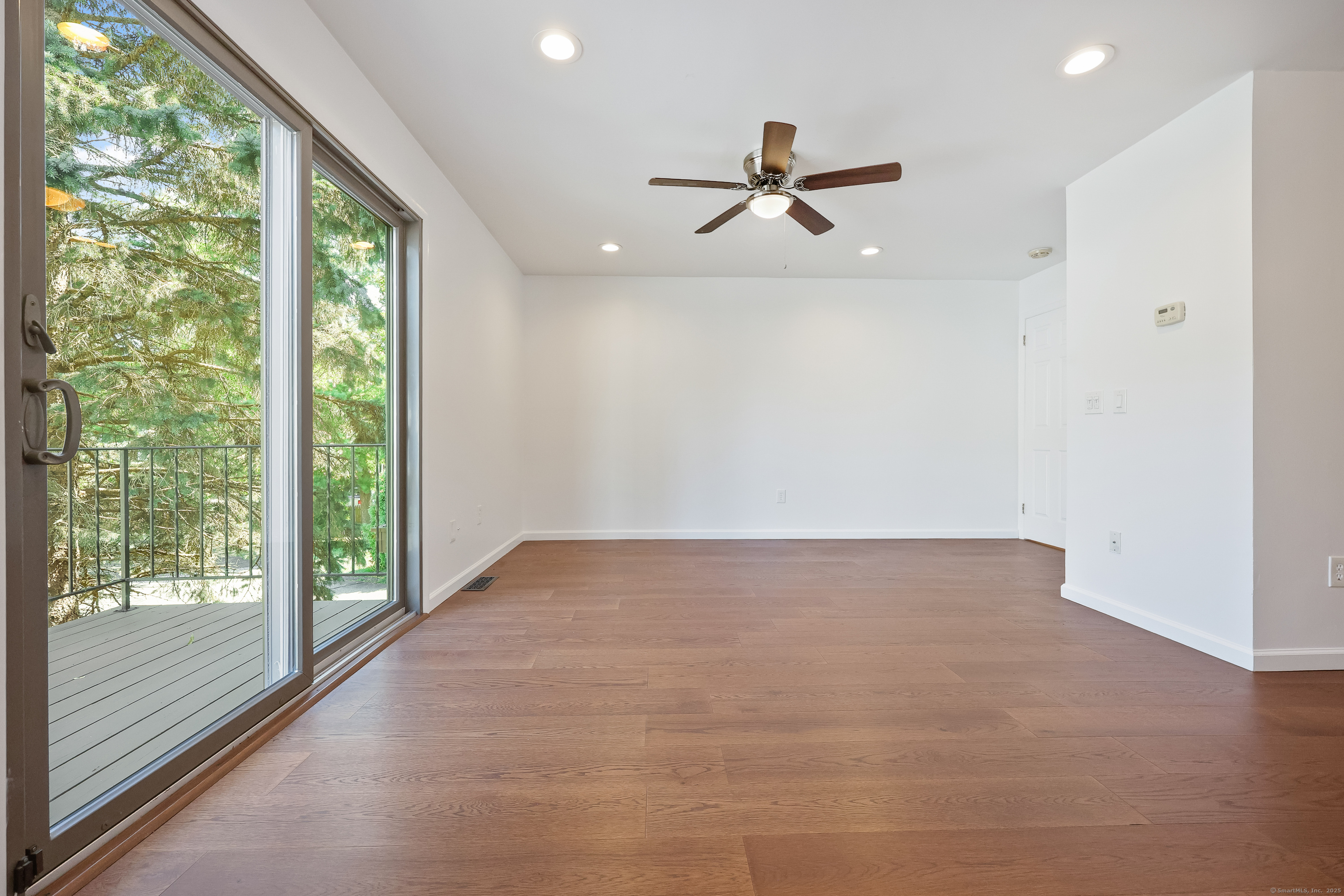 75 Cos Cob Avenue APT 14