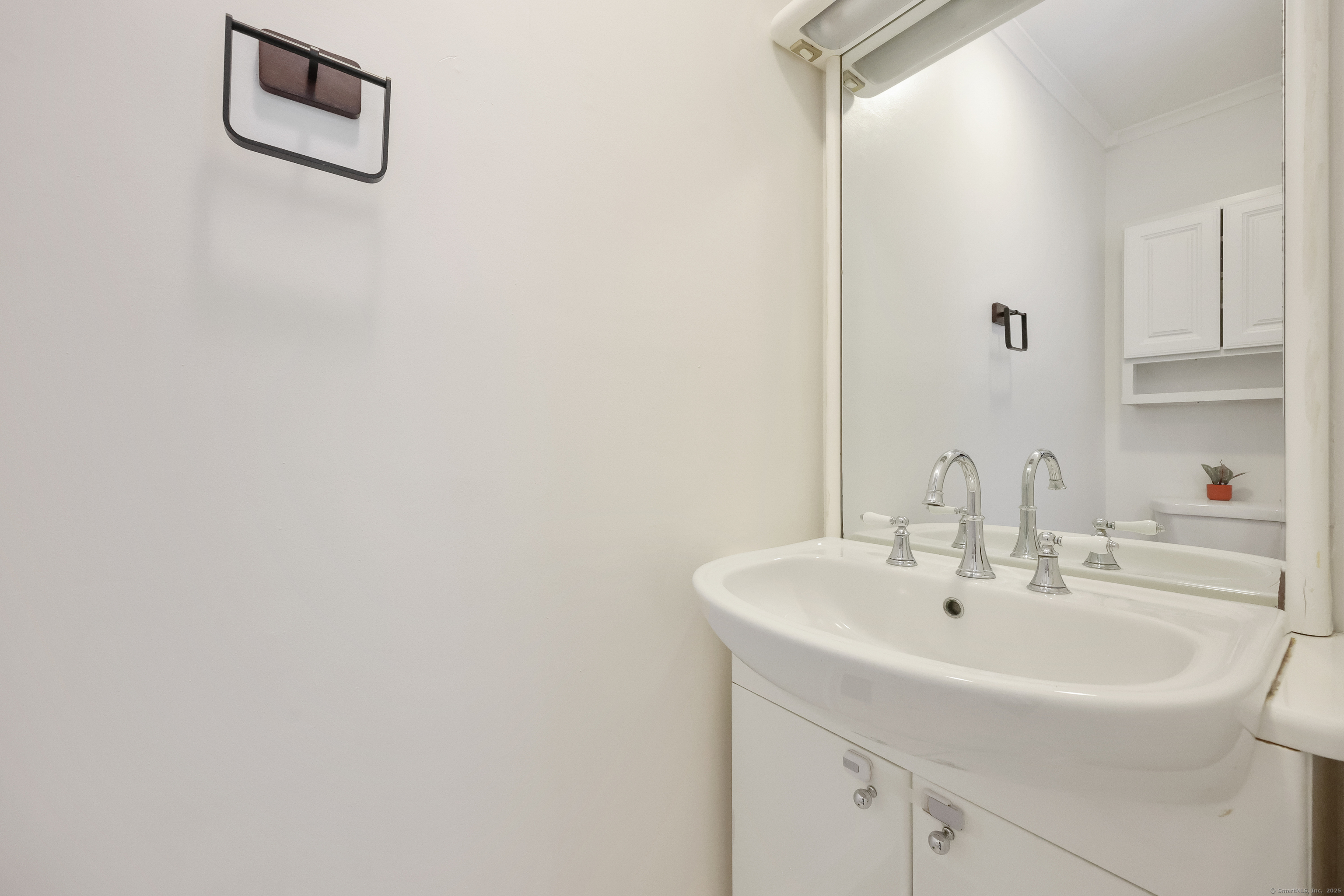 75 Cos Cob Avenue APT 14