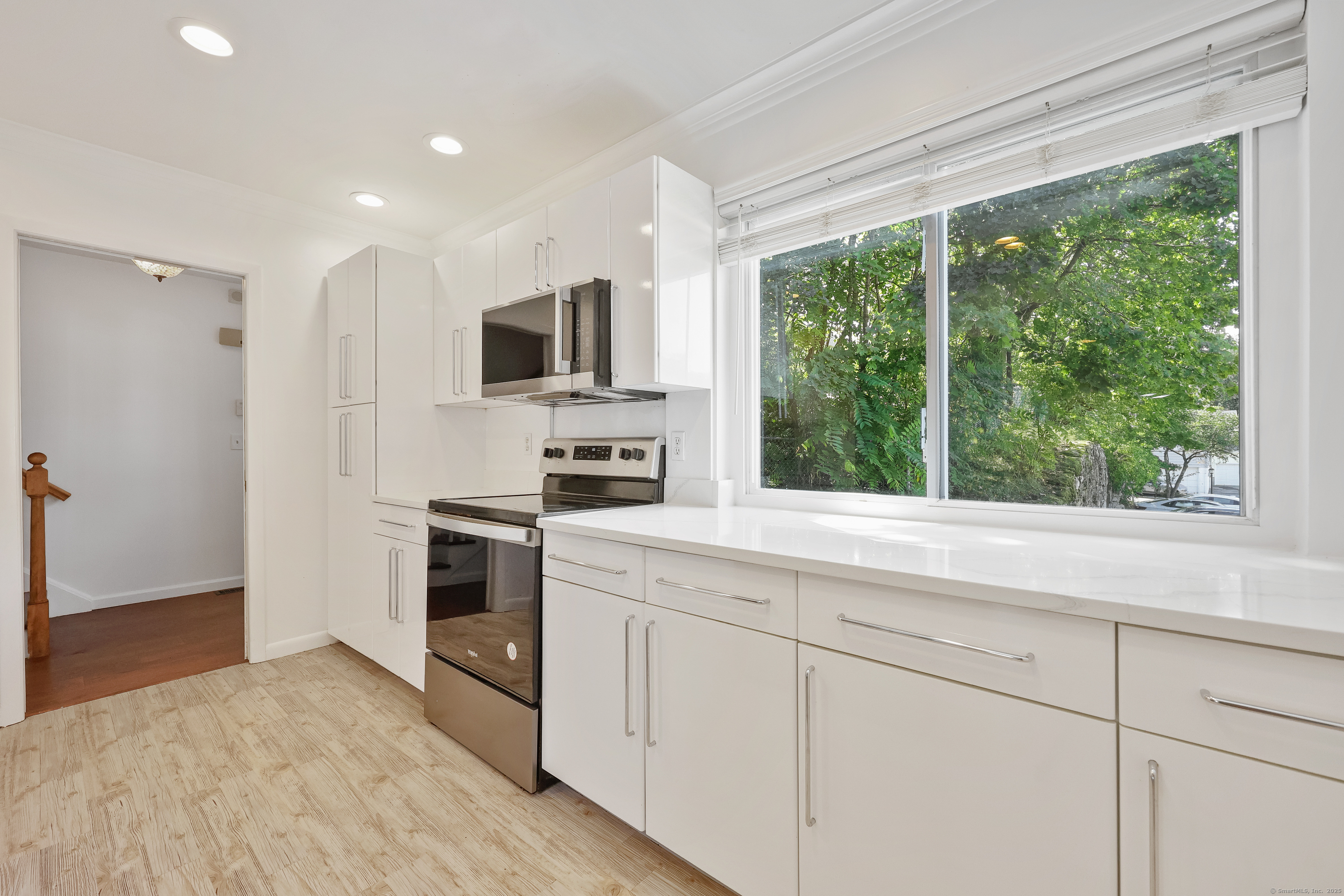 75 Cos Cob Avenue APT 14