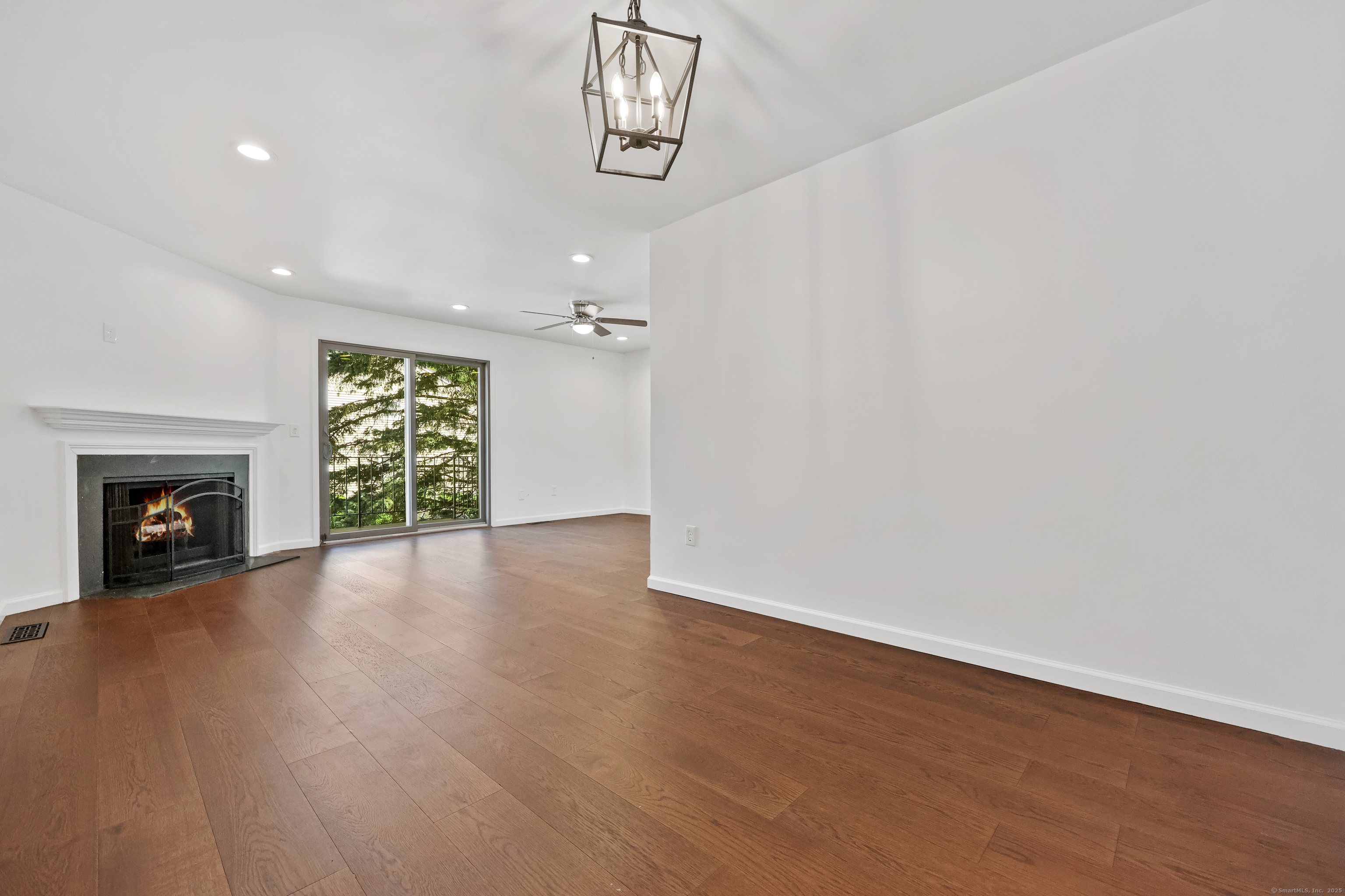 75 Cos Cob Avenue APT 14
