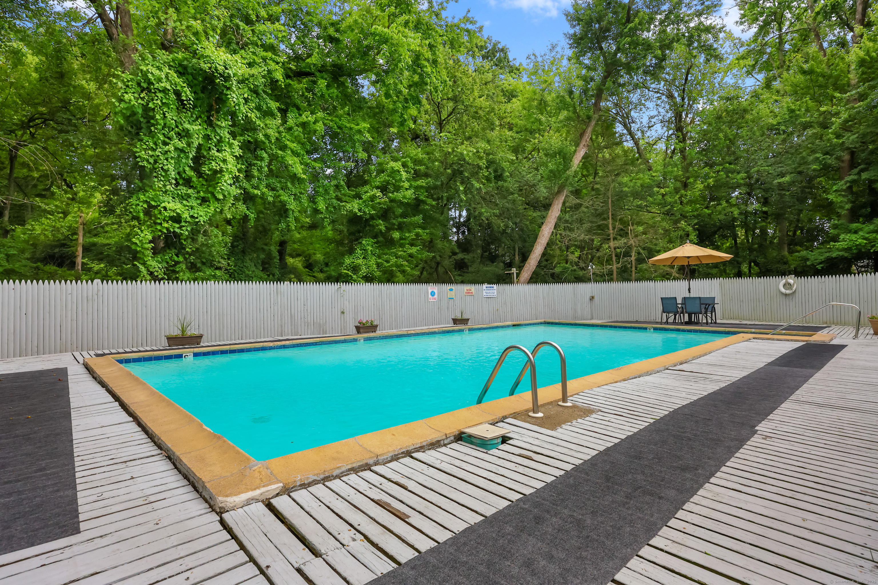 75 Cos Cob Avenue APT 14